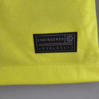 Brazil home jersey for women. Season 21/22