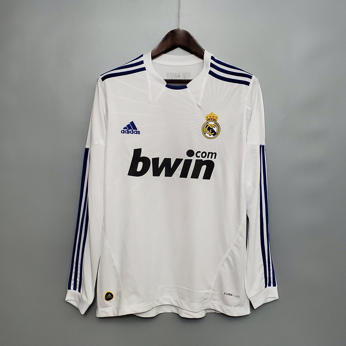 Real Madrid longsleeve home jersey. Season 10/11