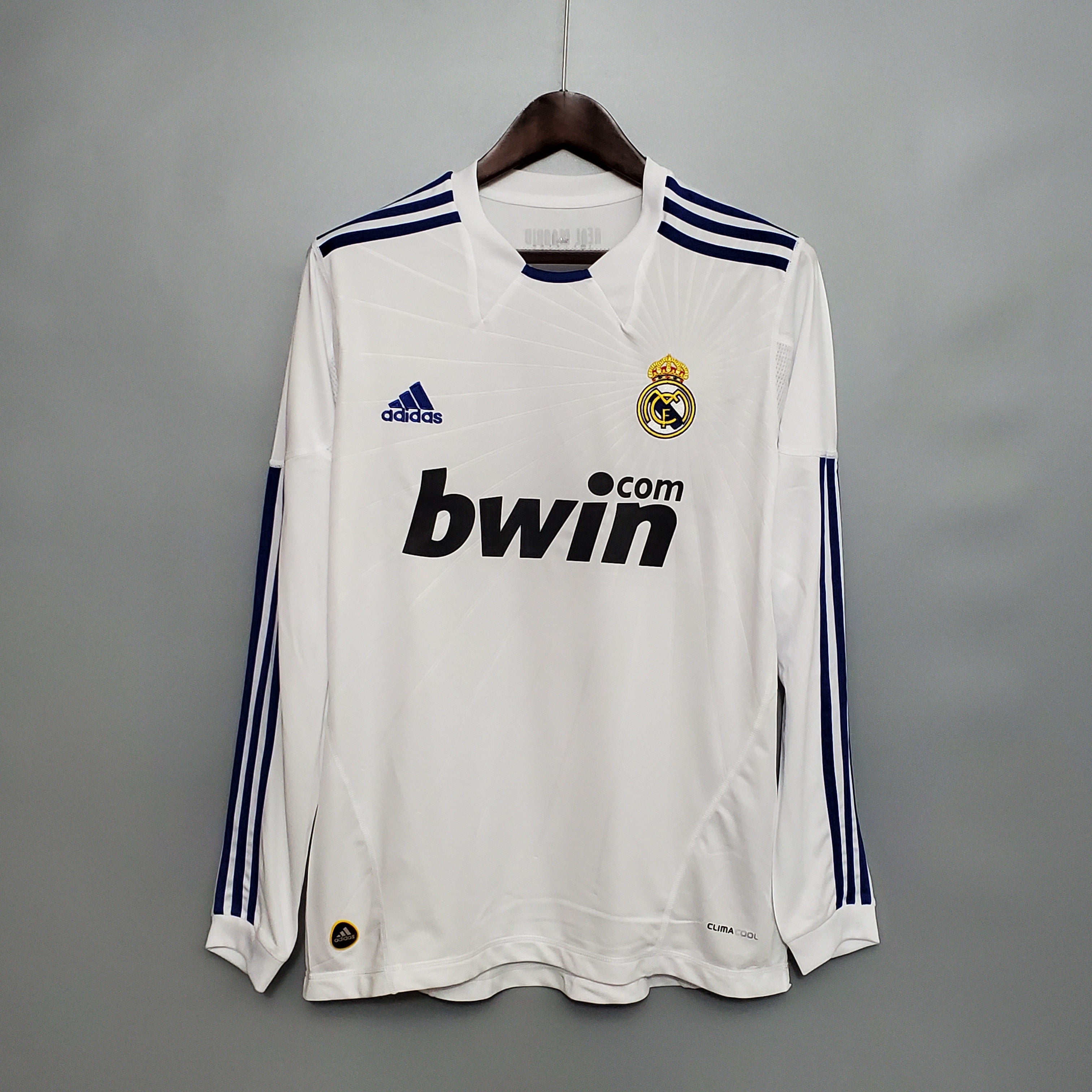 Real Madrid longsleeve home jersey. Season 10/11