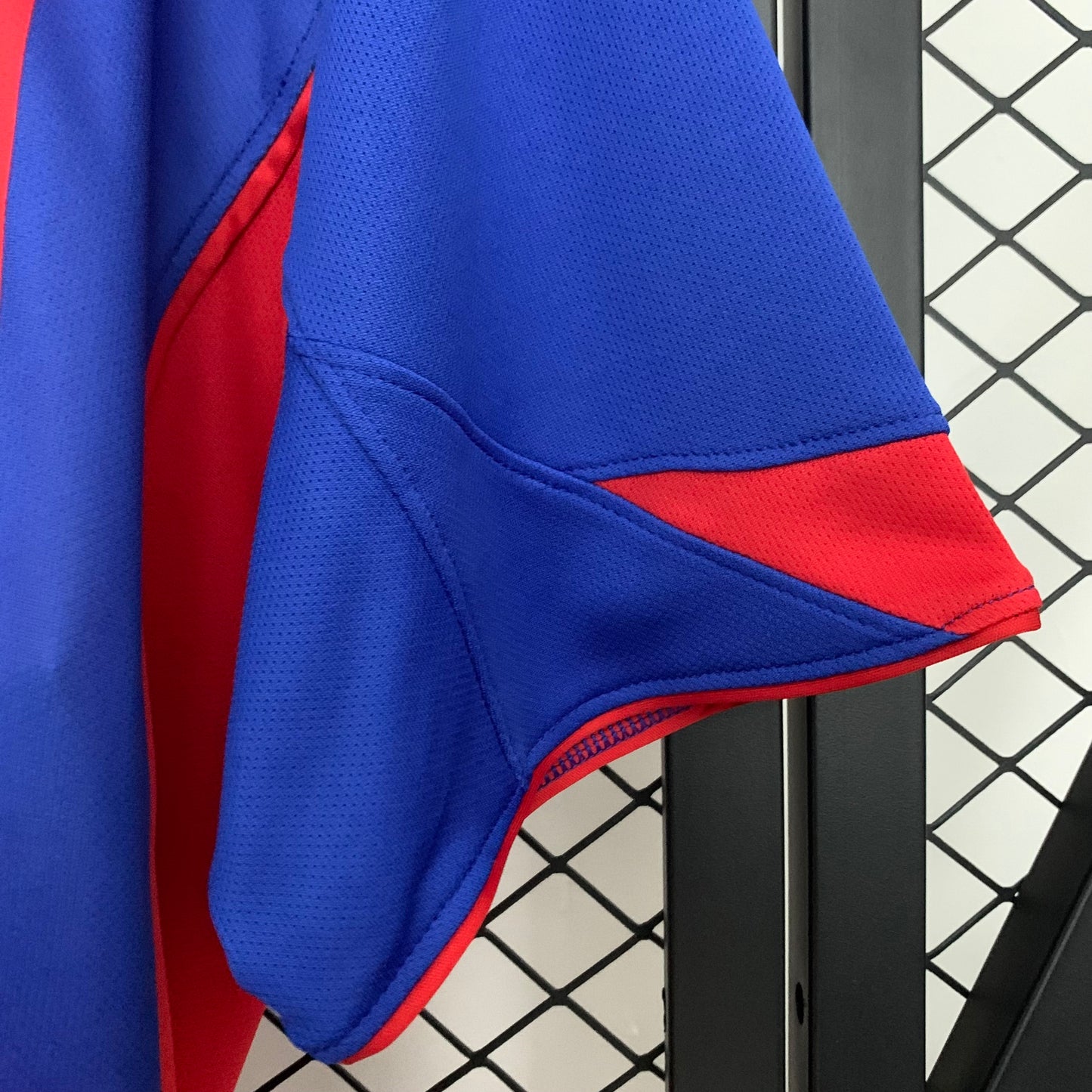 Barcelona home jersey. Season 04/05