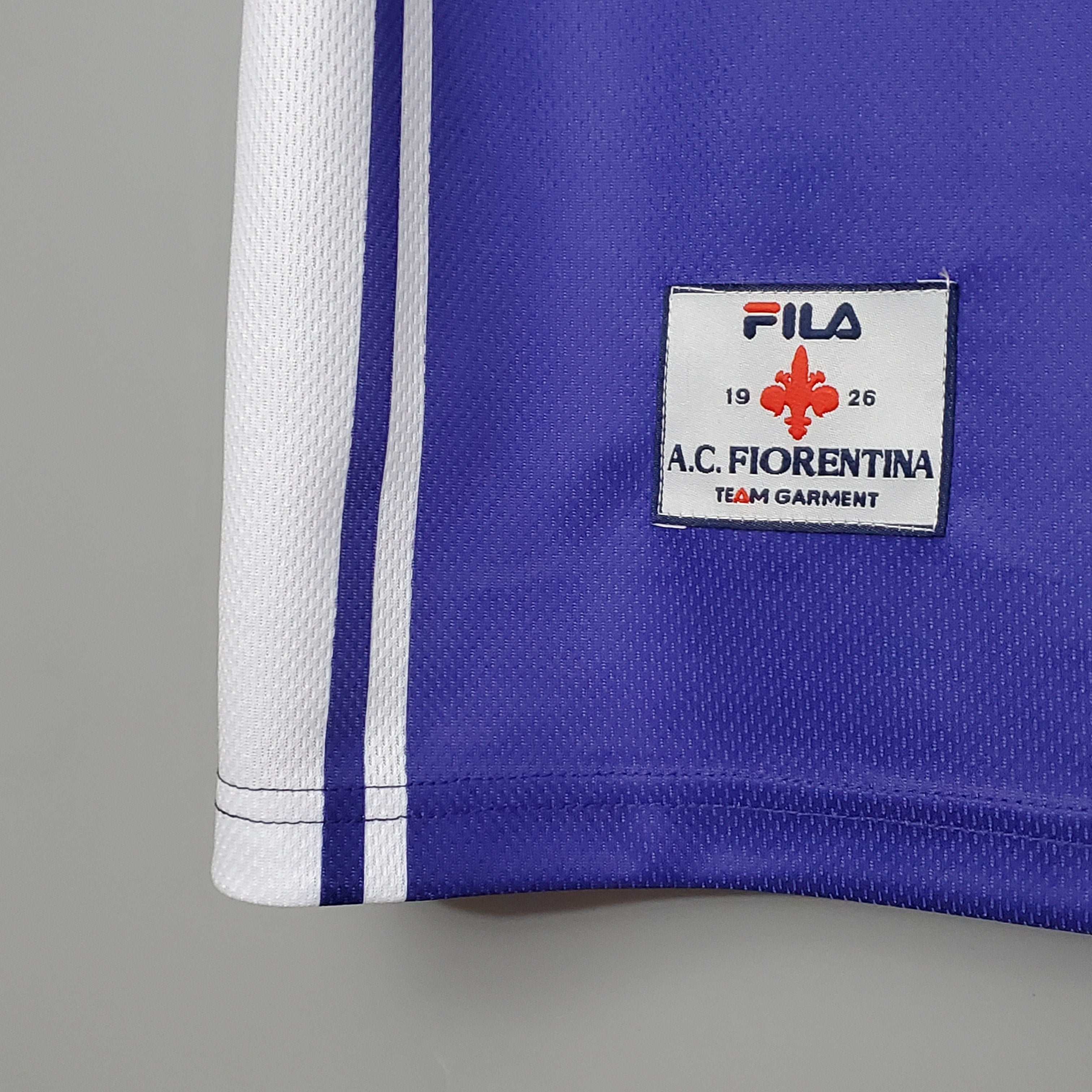 Fiorentina home jersey. Season 99/00