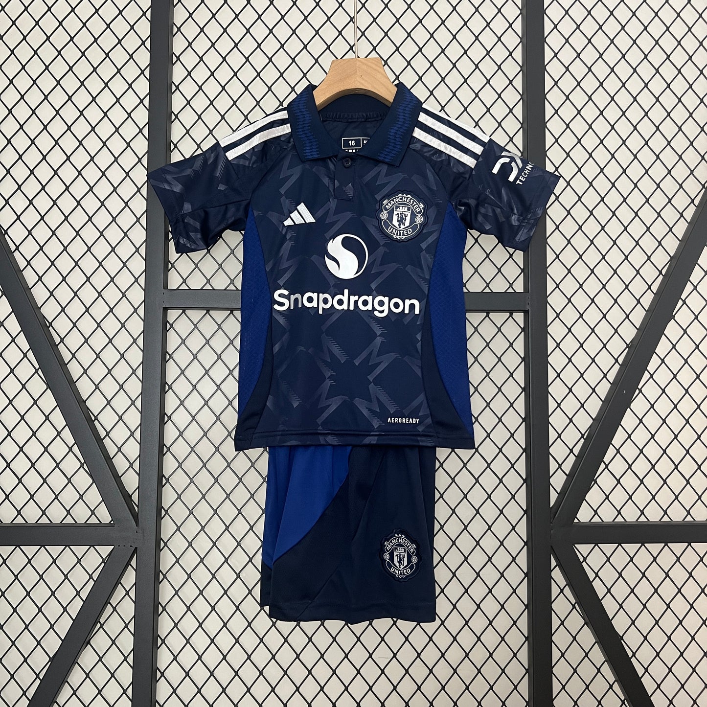 Manchester United away kids set. Season 24/25