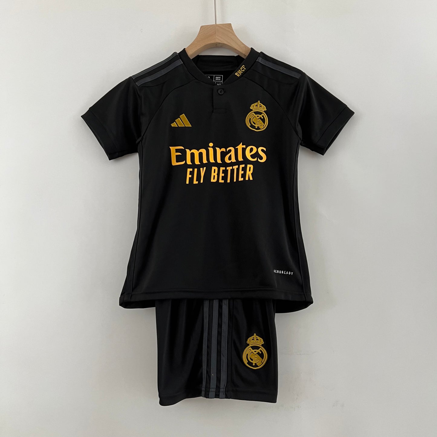 Real Madrid third kids set. Season 23/24