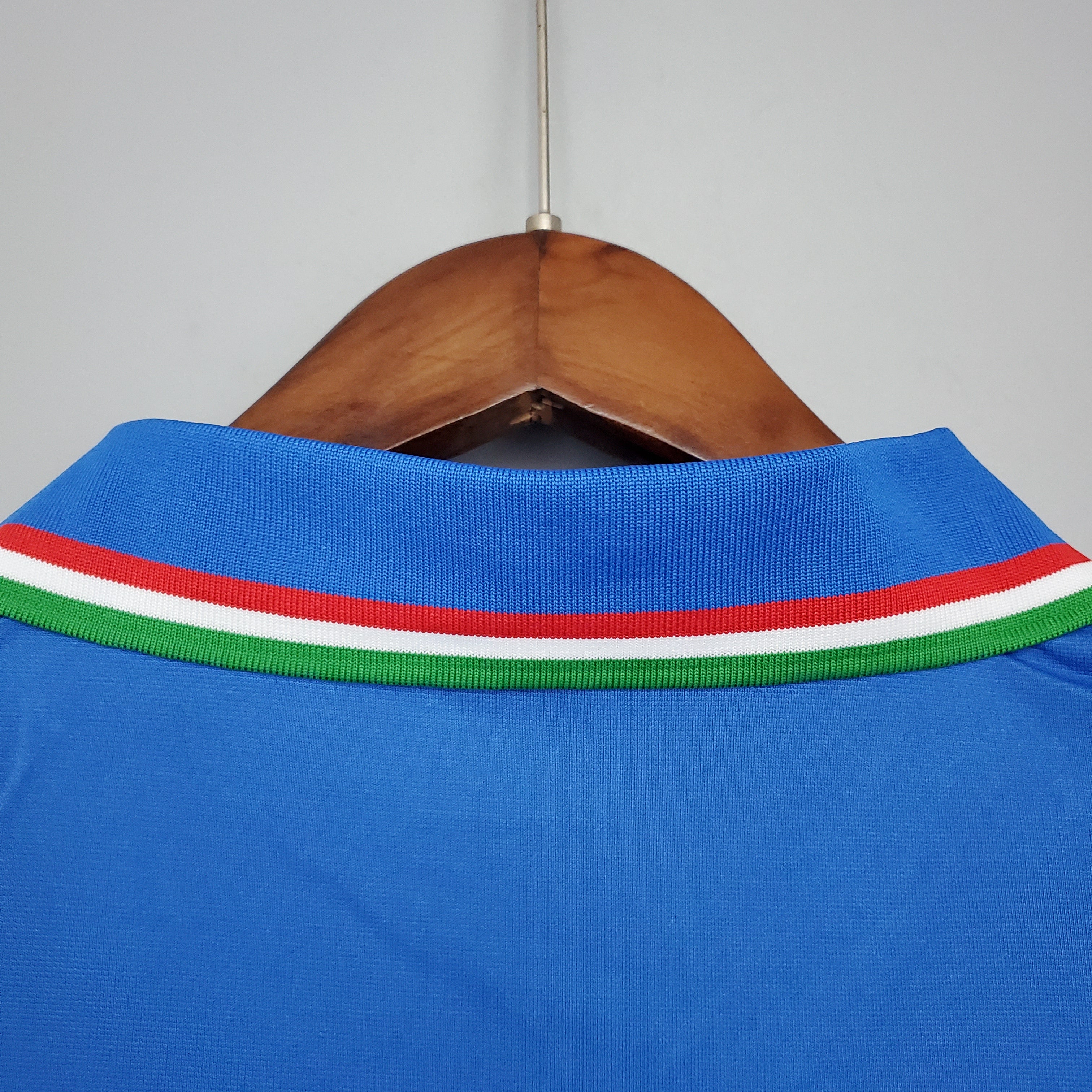 Italy home jersey. Season 82/83
