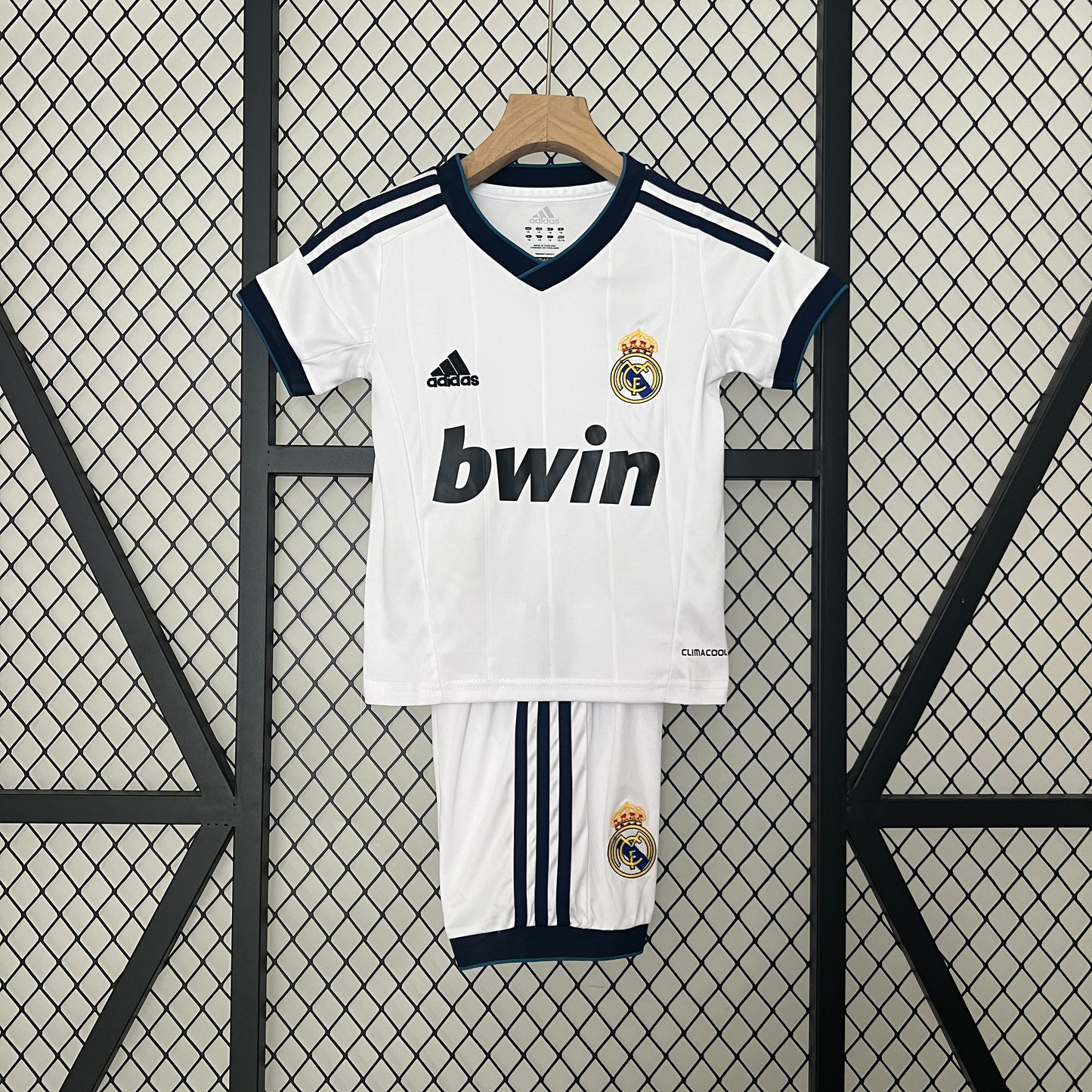Real Madrid home kids set. Season 12/13