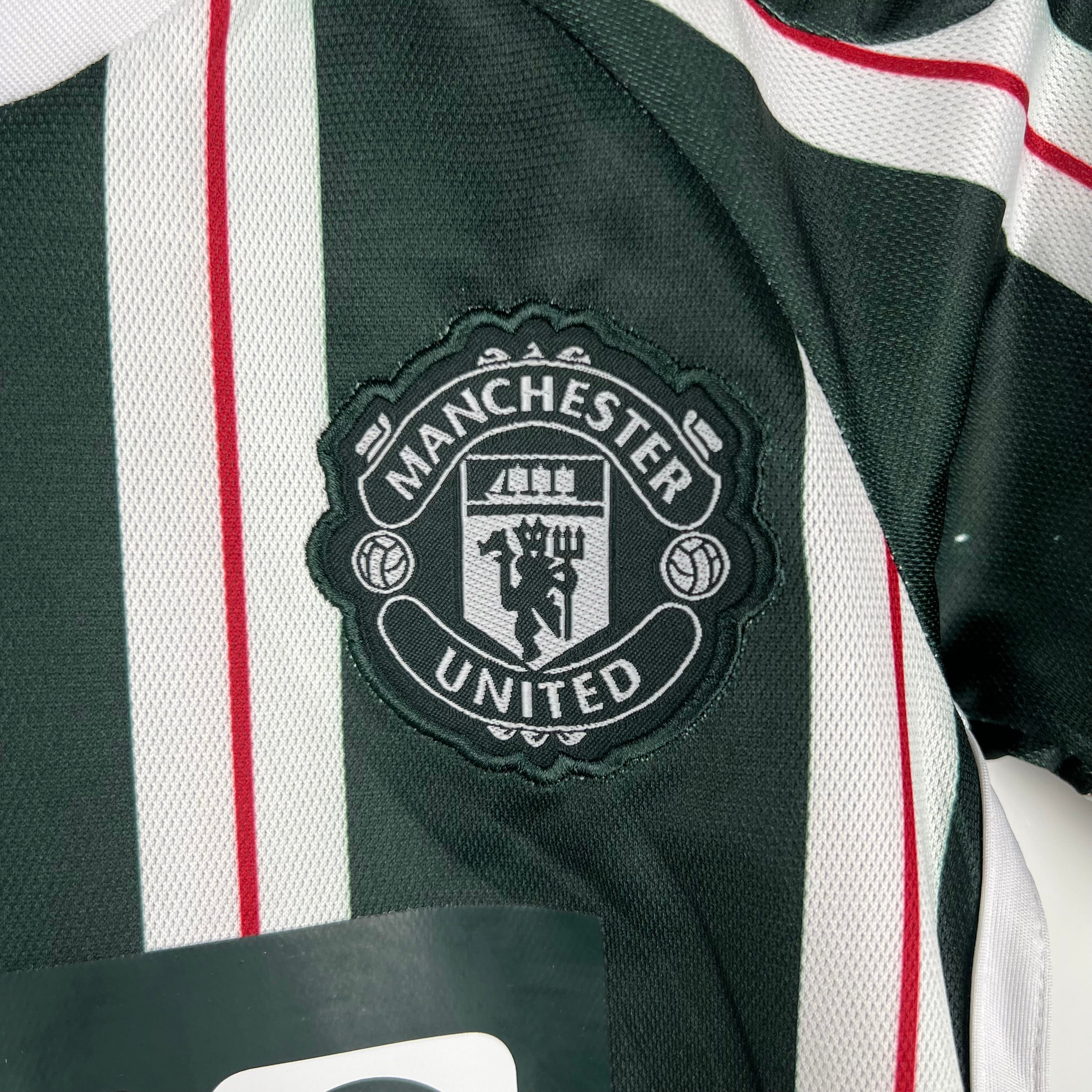 Manchester United Kids away set. Season 23/24