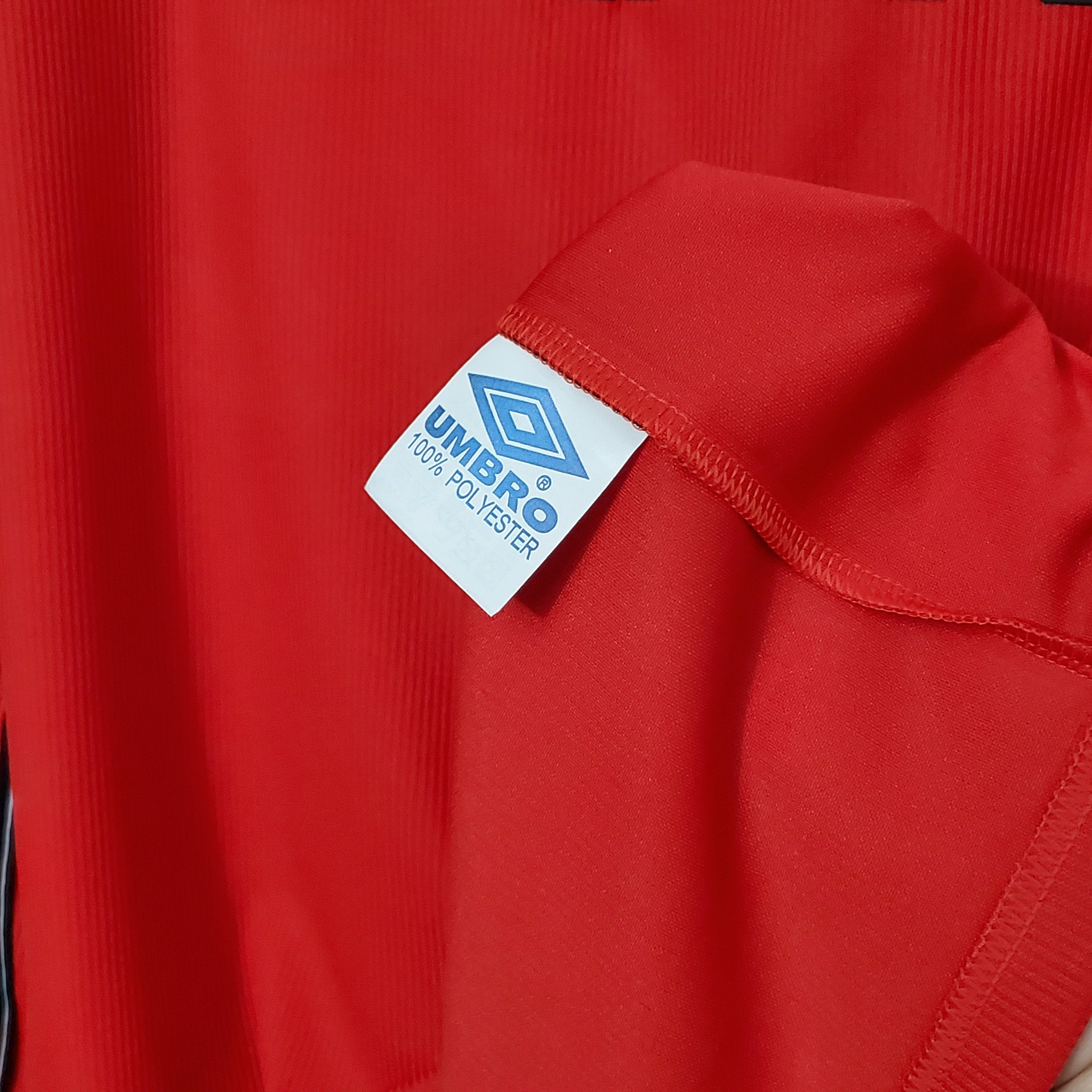 Manchester United Longsleeve home jersey. Season 98/99