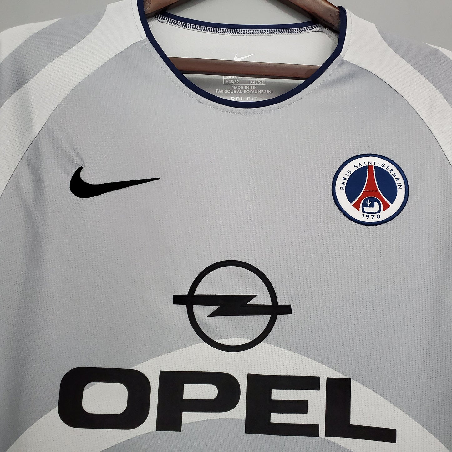 PSG away jersey. Season 01/02