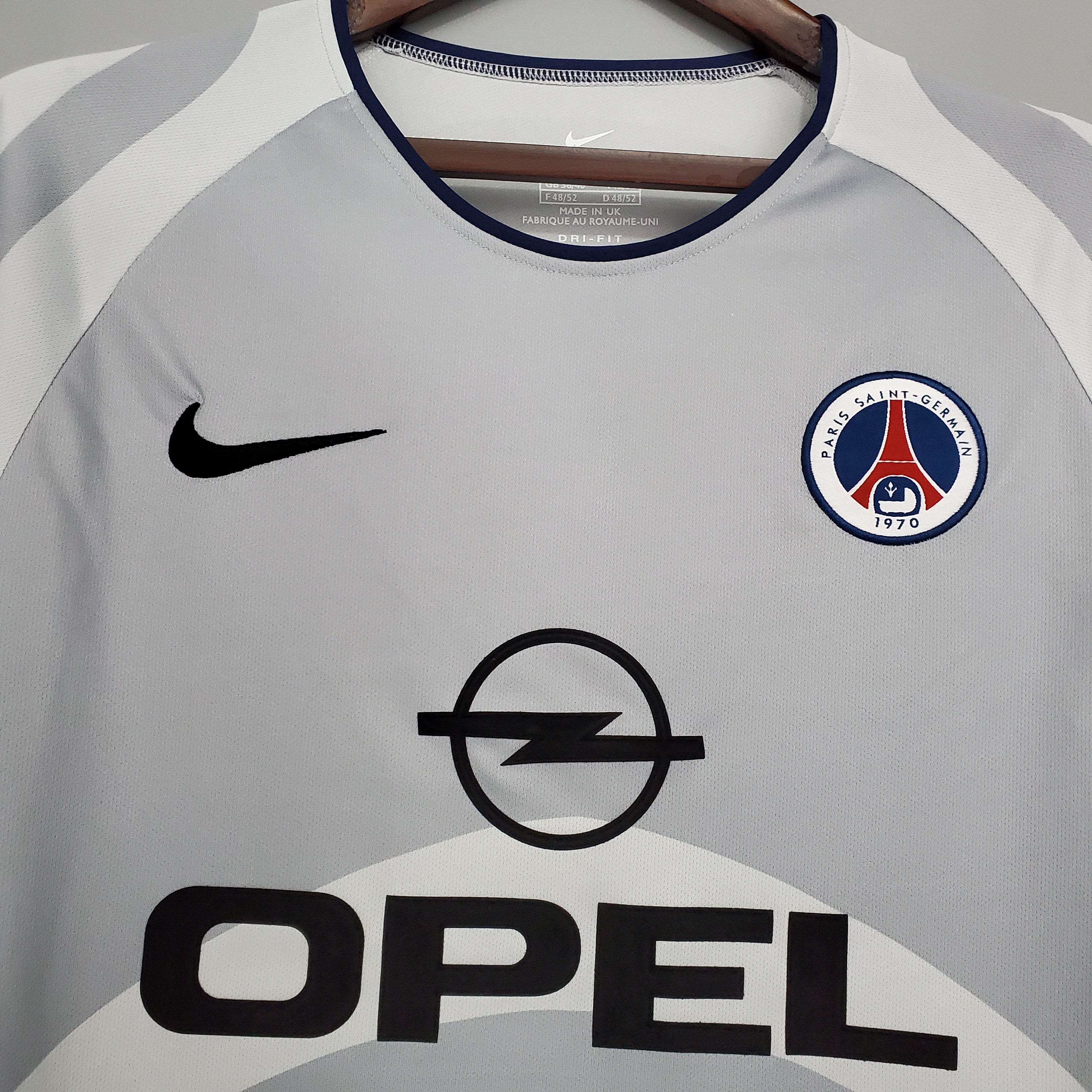 PSG away jersey. Season 01/02