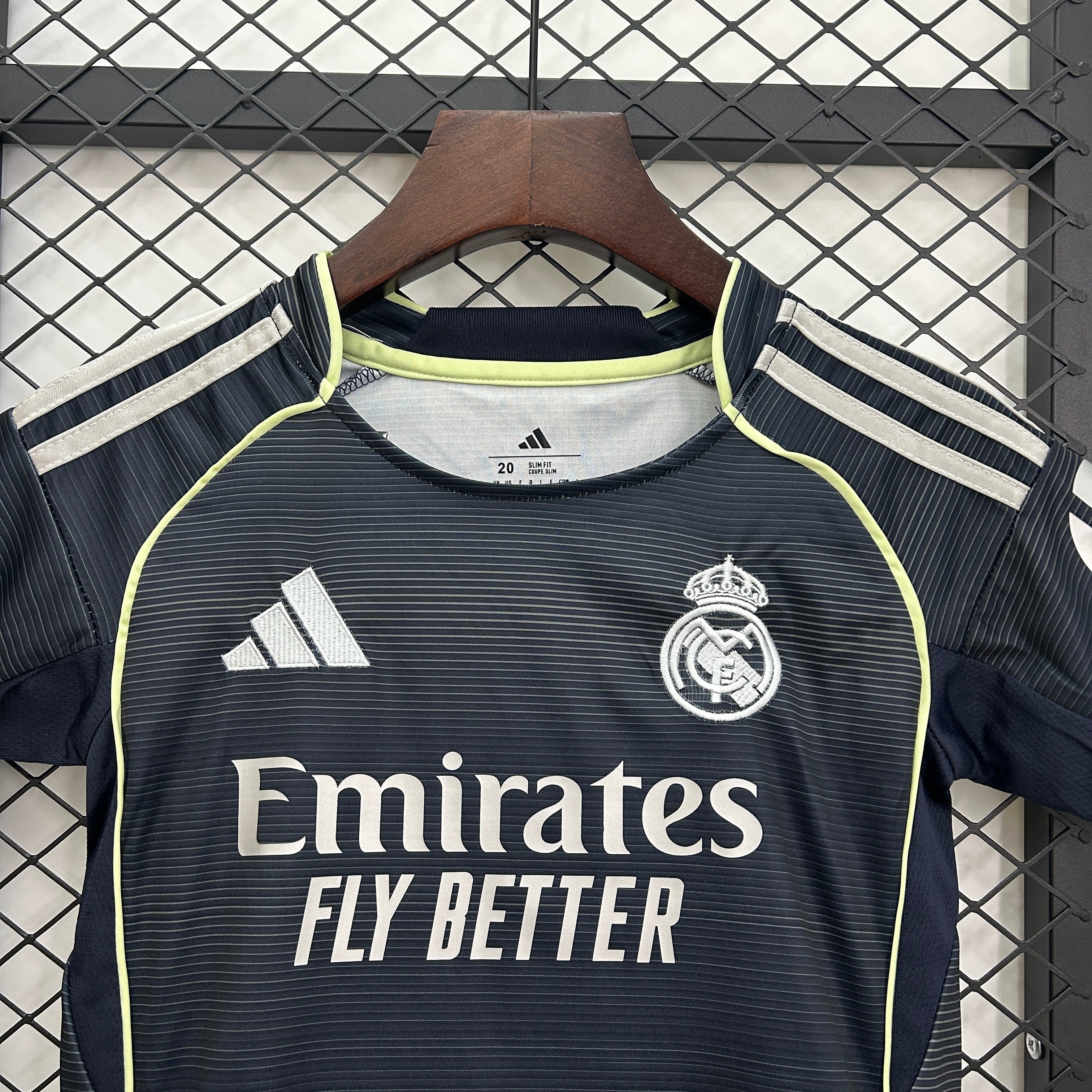 Real Madrid away kids set. Season 25/26