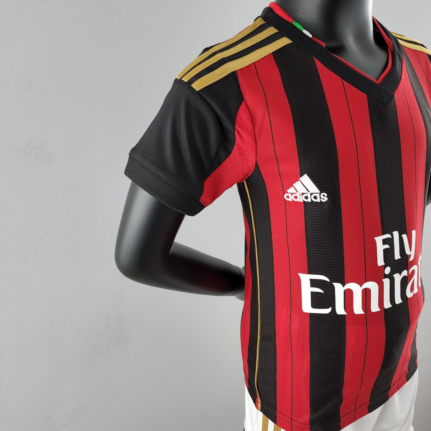 AC Milan home kids set. Season 13/14