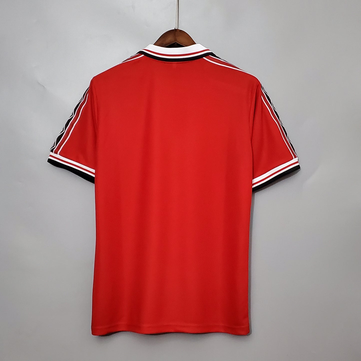 Manchester United home jersey. Season 98/99