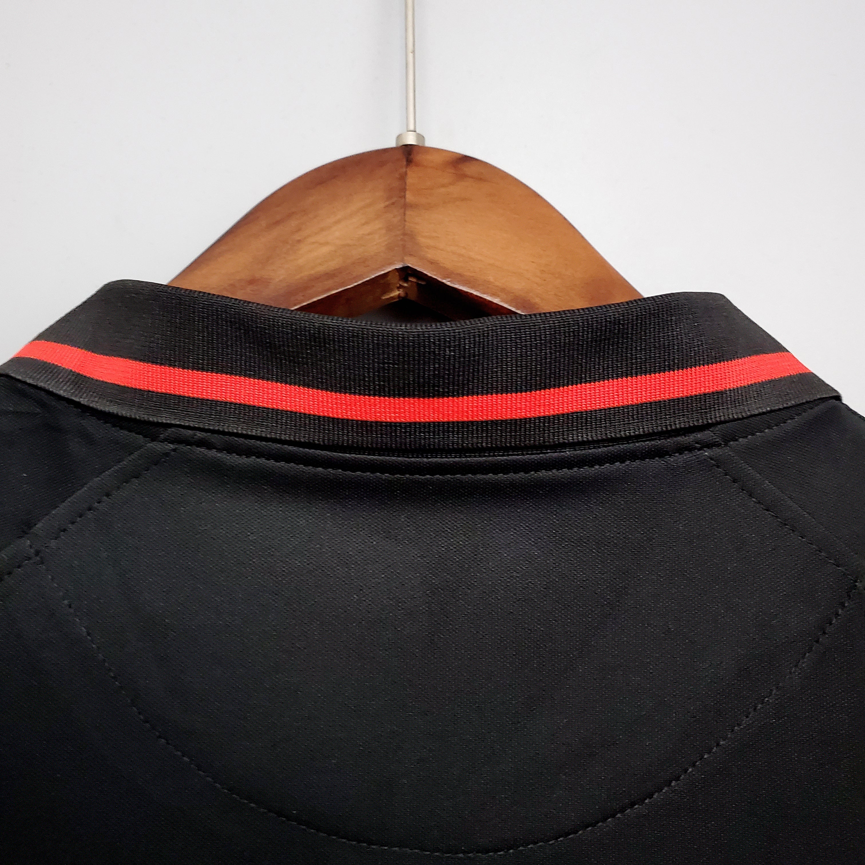 Eintracht Frankfurt away jersey. Season 20/21