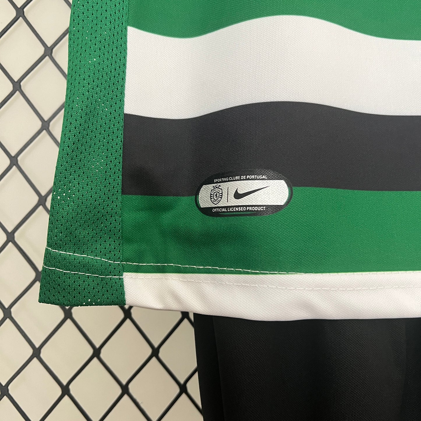 Sporting Lisbon home kids set. Season 24/25