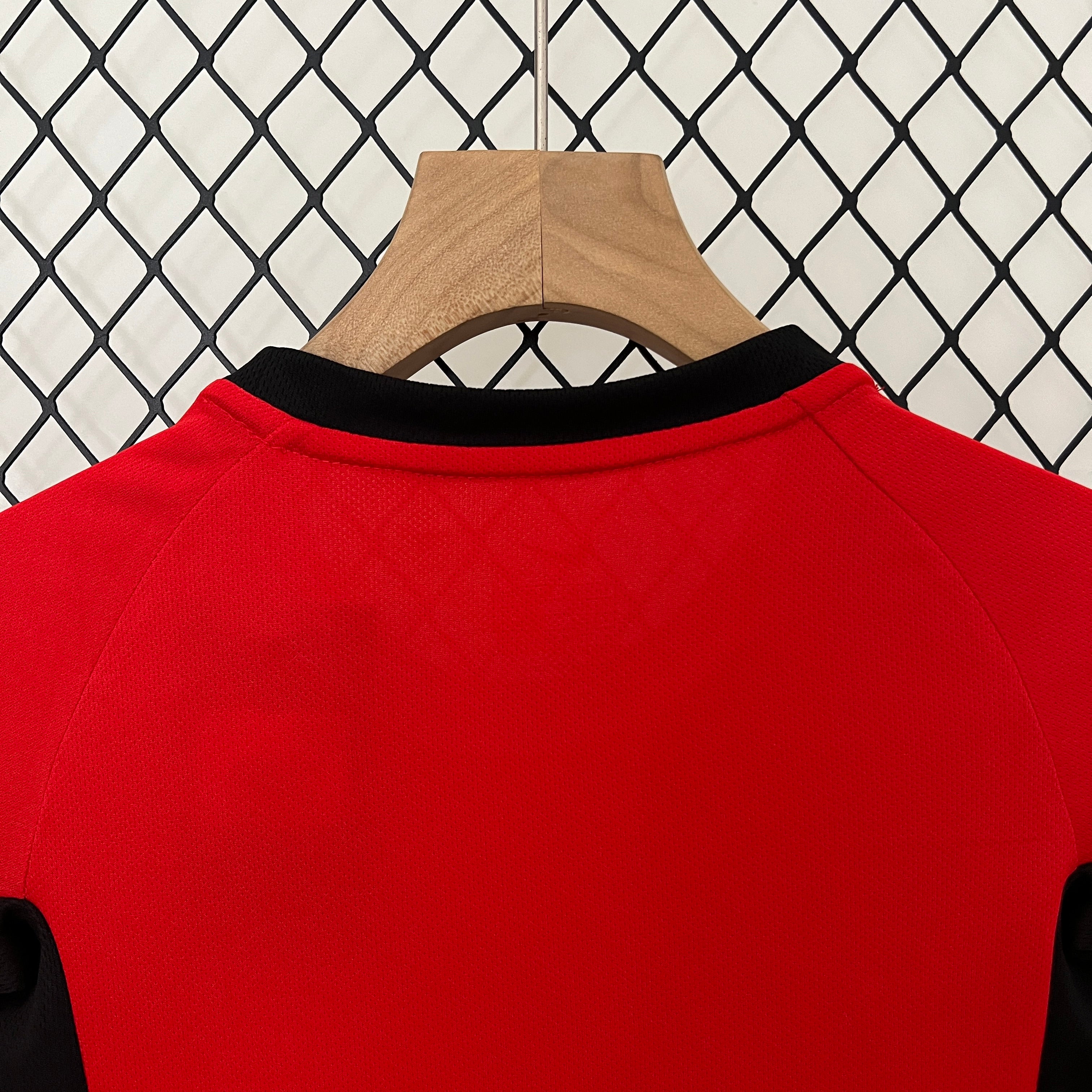 Manchester United home kids set. Season 02/03