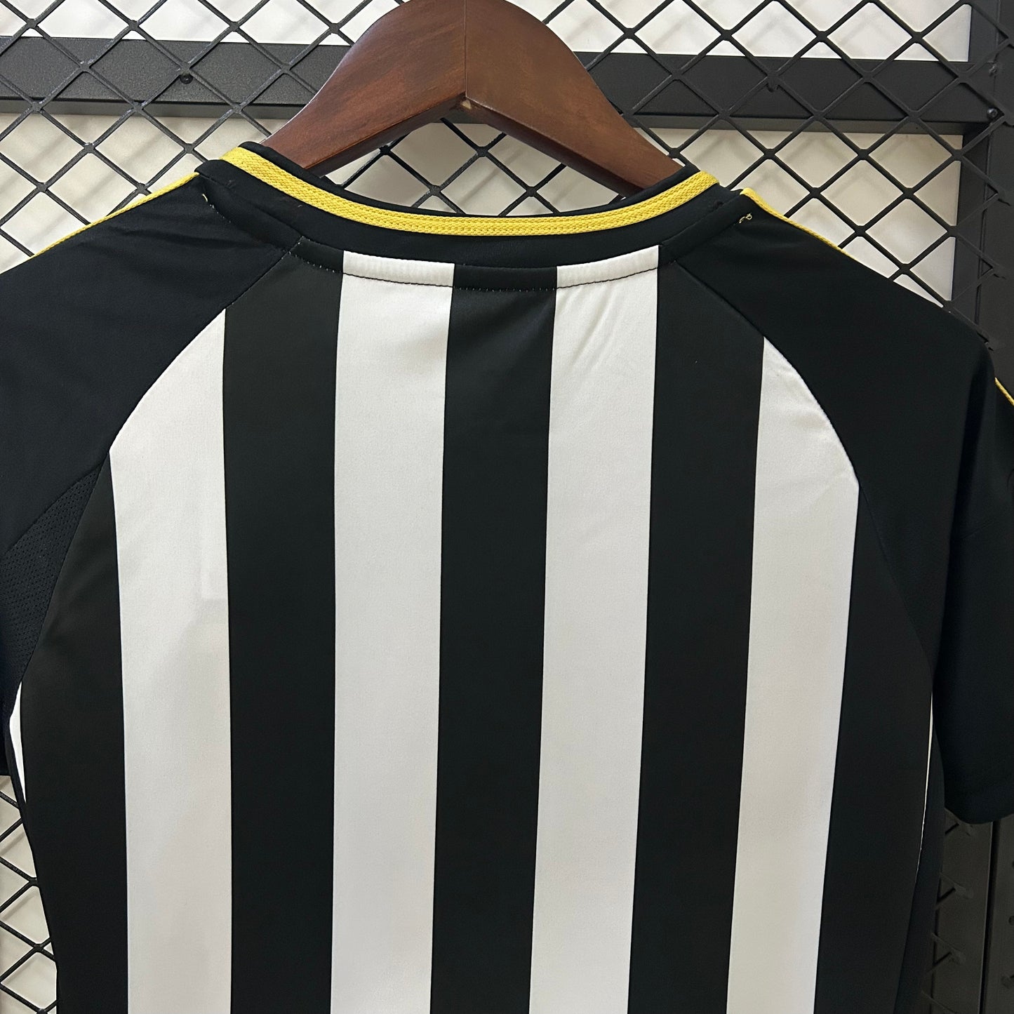 Atletico Mineiro home jersey for women. Season 25/26