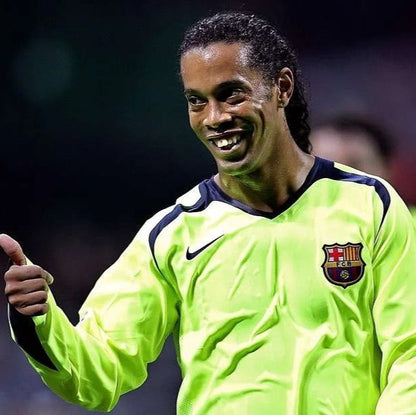 Barcelona away jersey. Season 05/06. Ronaldinho Gaucho