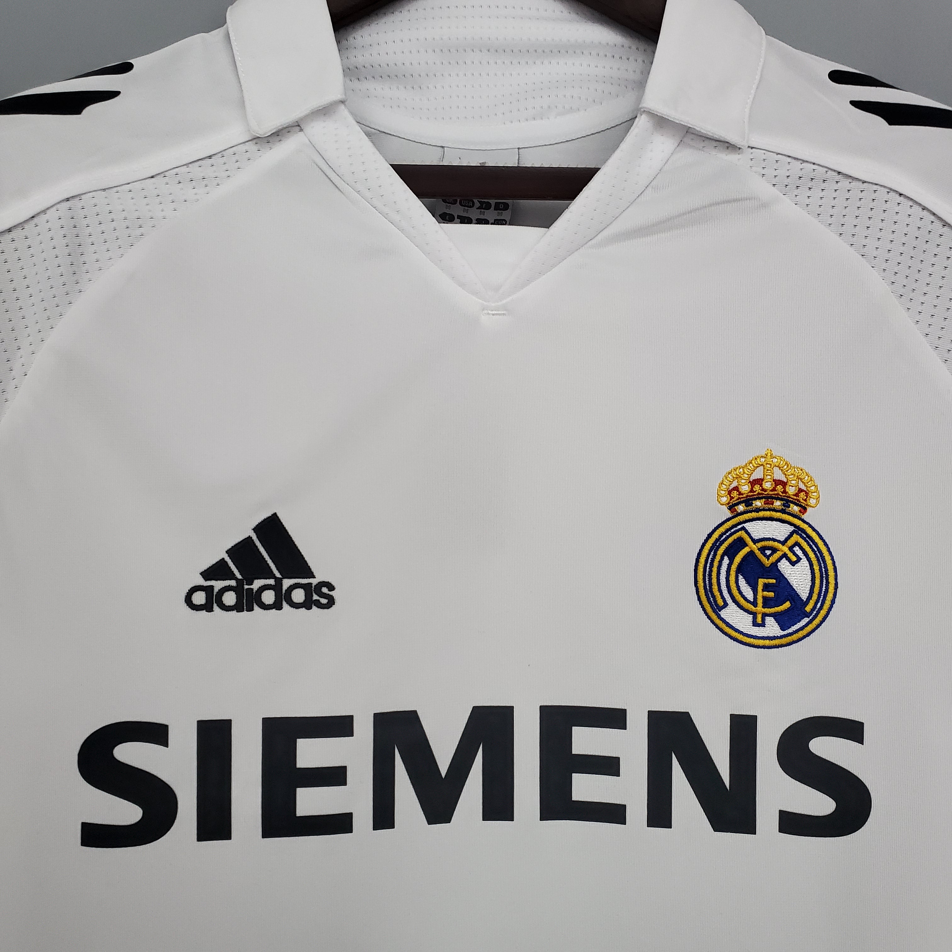 Real Madrid longsleeve home jersey. Season 05/06