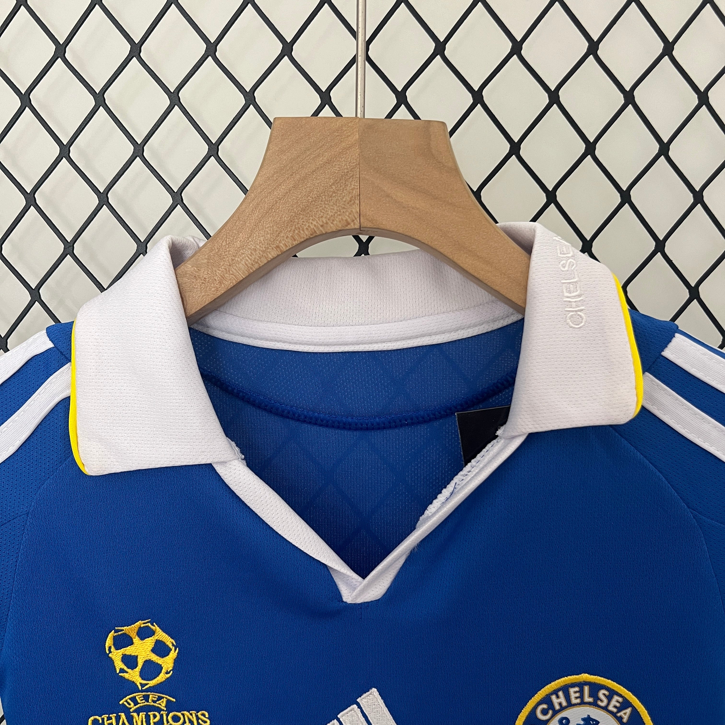 Chelsea UCL 2008 Final home kids set.