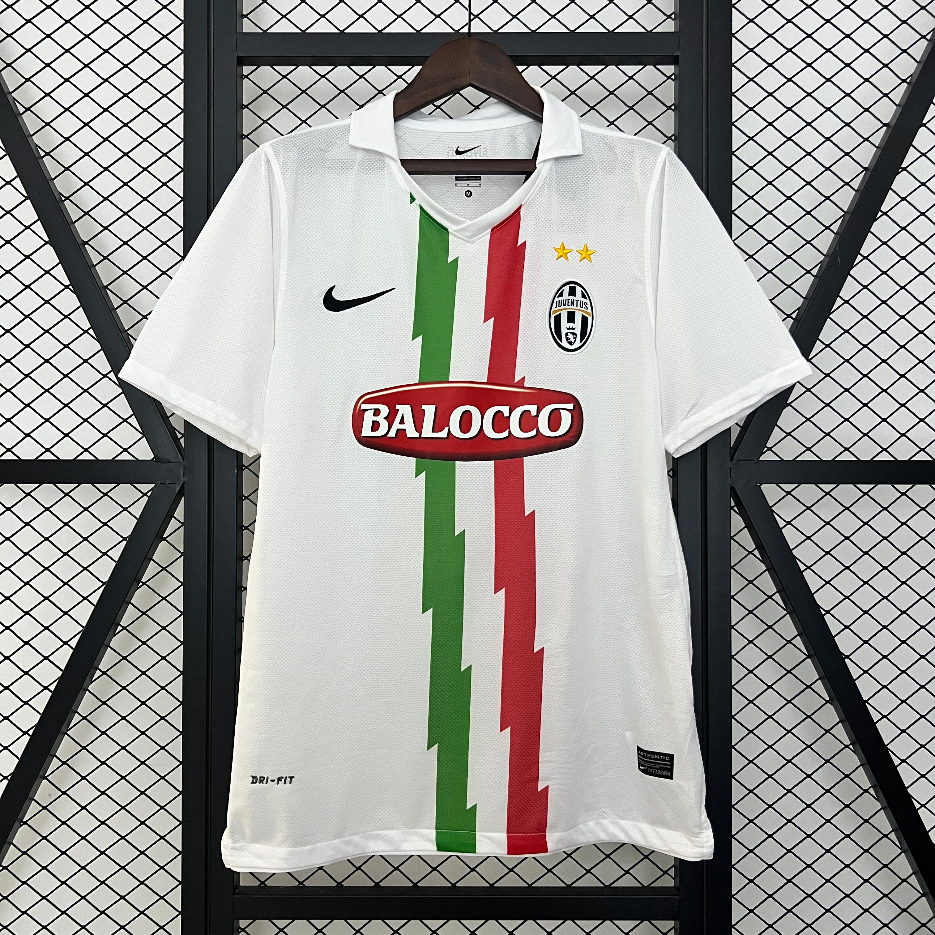 Juventus away jersey. Season 10/11