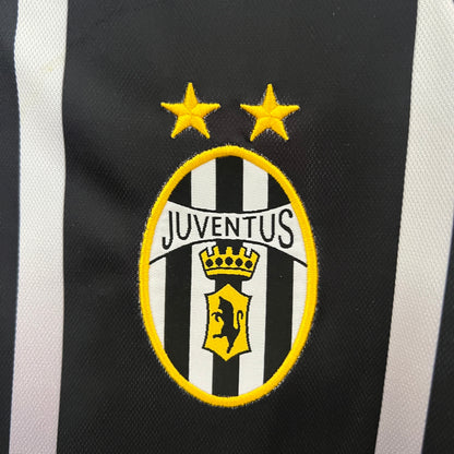 Juventus training jersey. Season 00/01