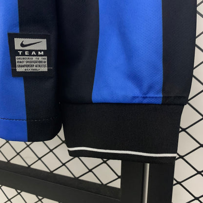 Inter Milan longsleeve 2010 Champions League final home jersey.