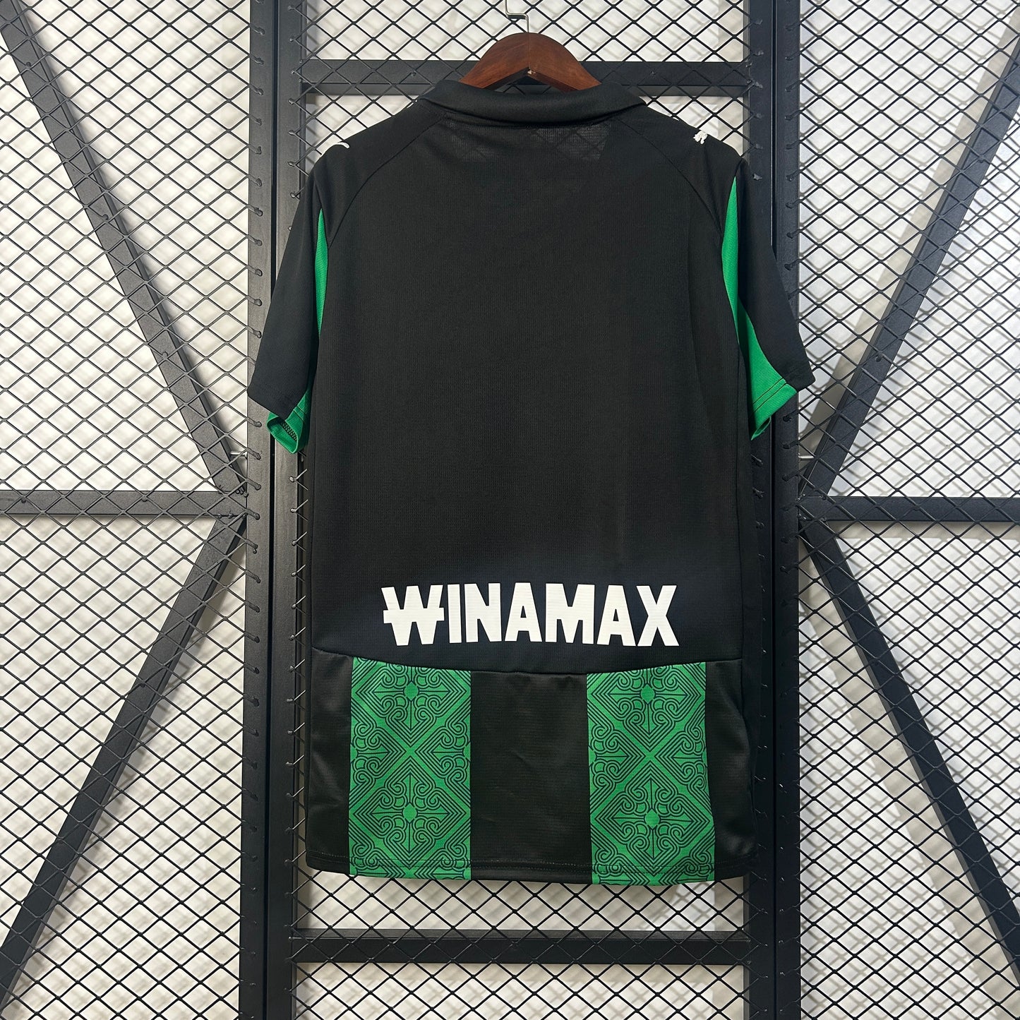 Lens away jersey. Season 25/26
