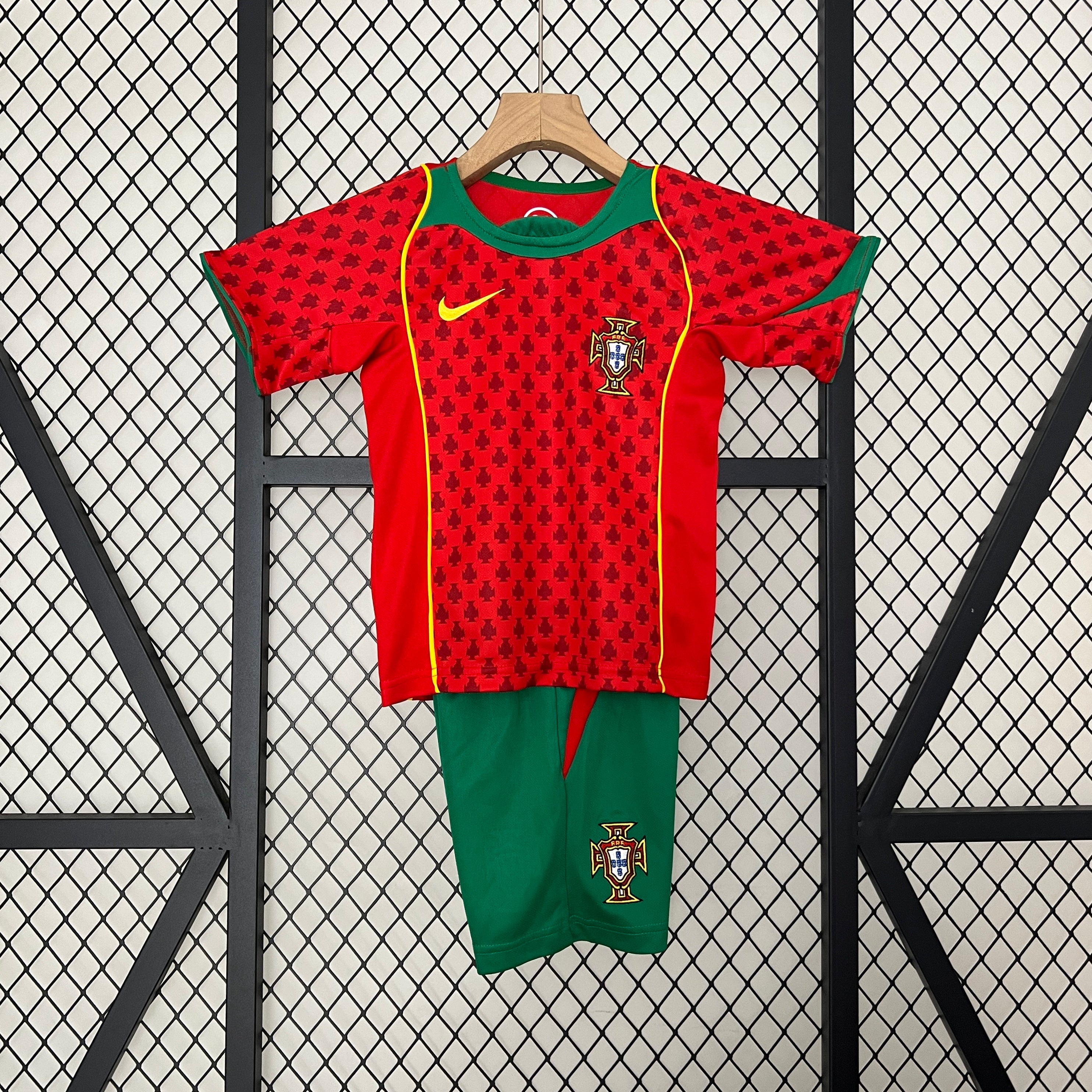 Portugal 2004 home kids set.