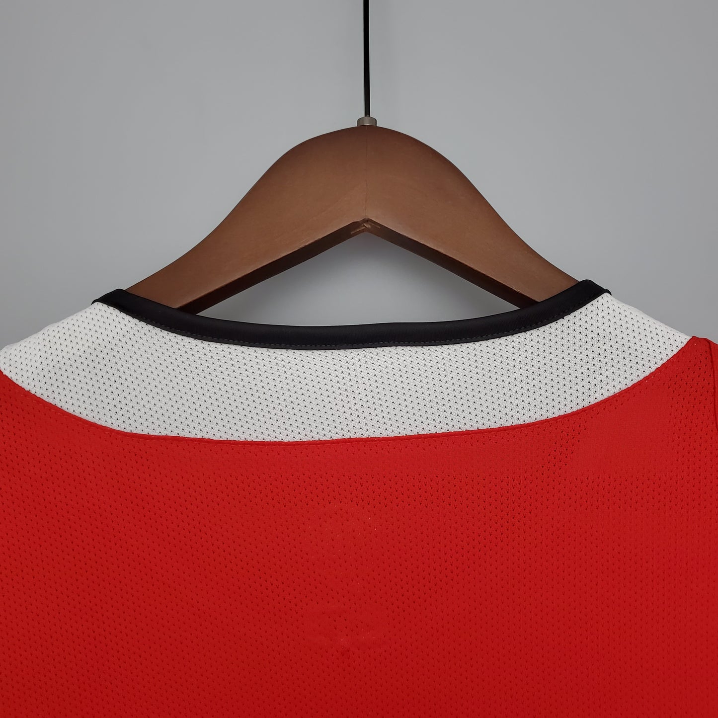 Manchester United longsleeve home jersey. Season 04/05