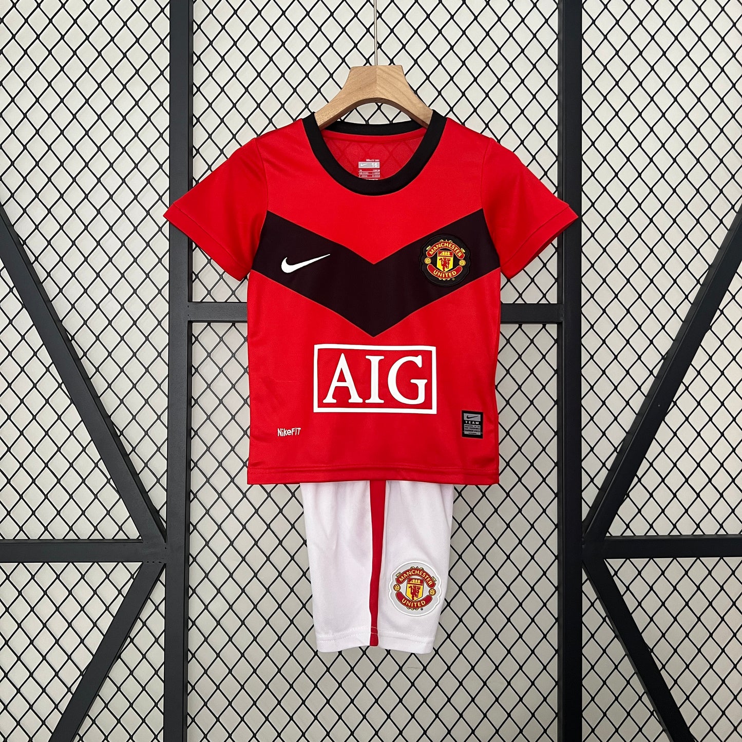 Manchester United home kids set. Season 09/10