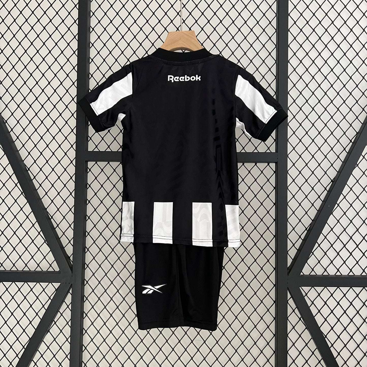Botafogo home kids set. Season 23/24