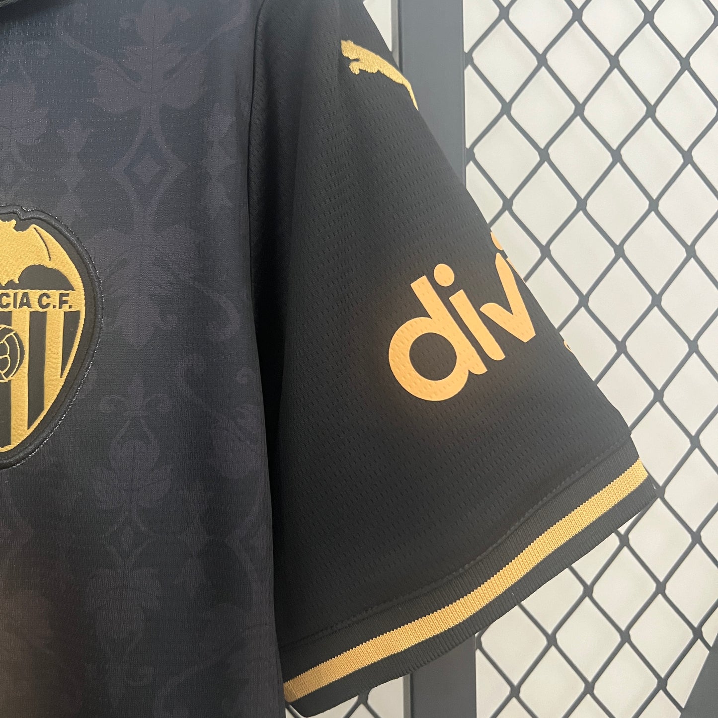 Valencia away jersey. Season 24/25