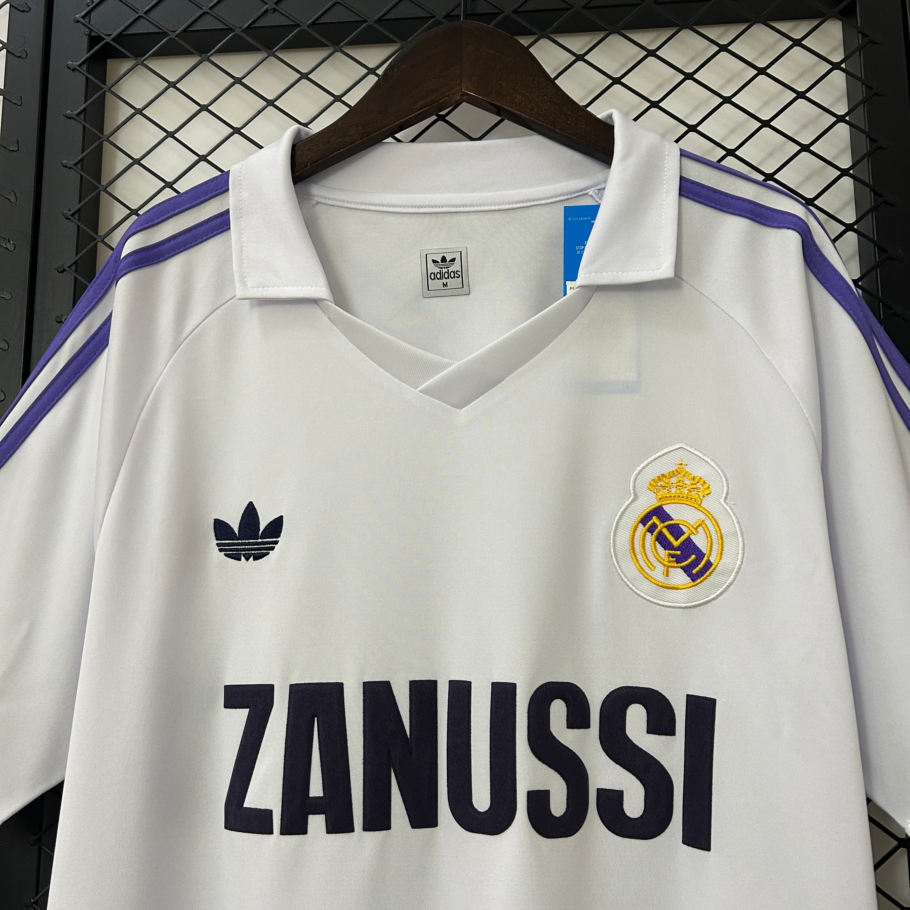 Real Madrid home jersey. Season 84/85