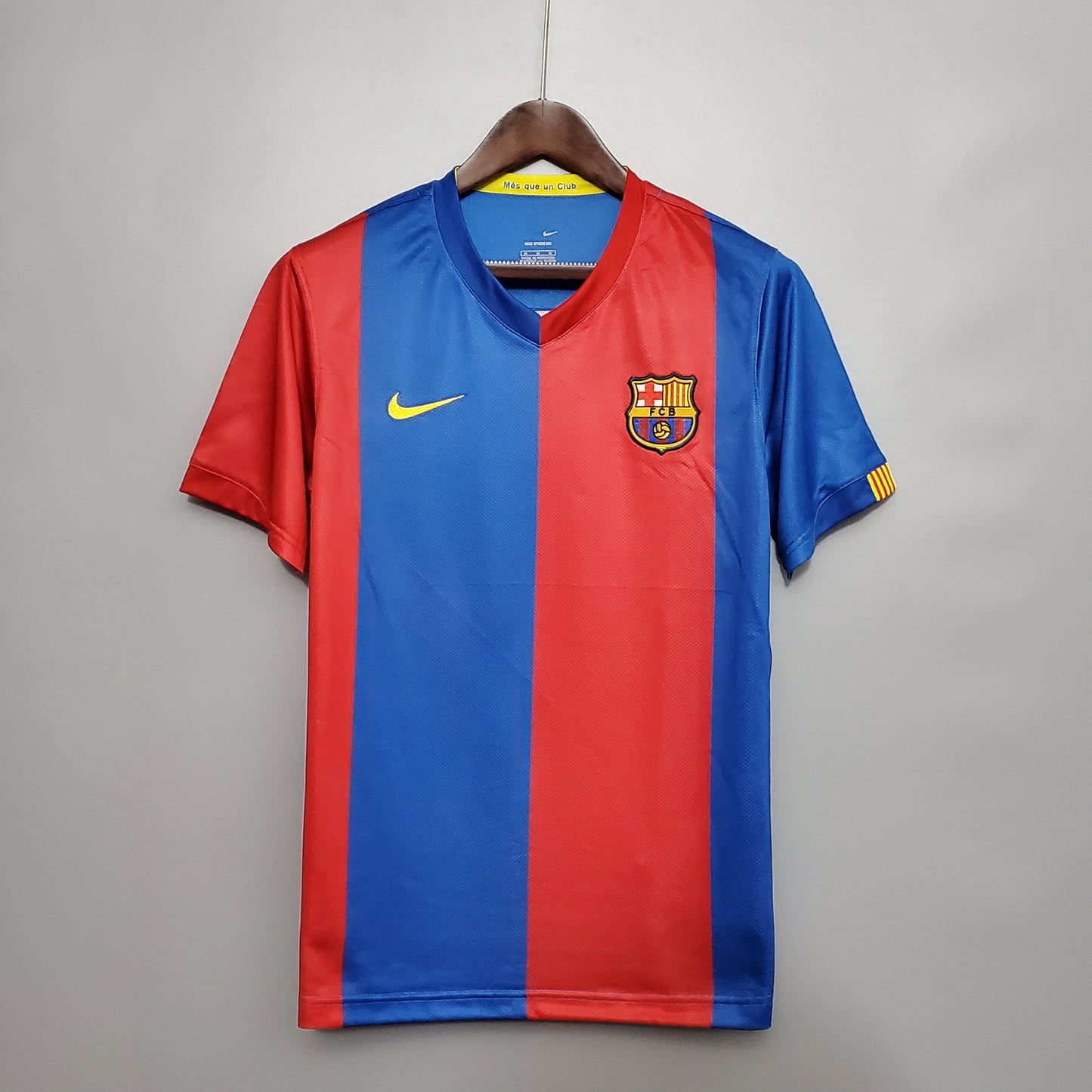 Barcelona home jersey. Season 06/07
