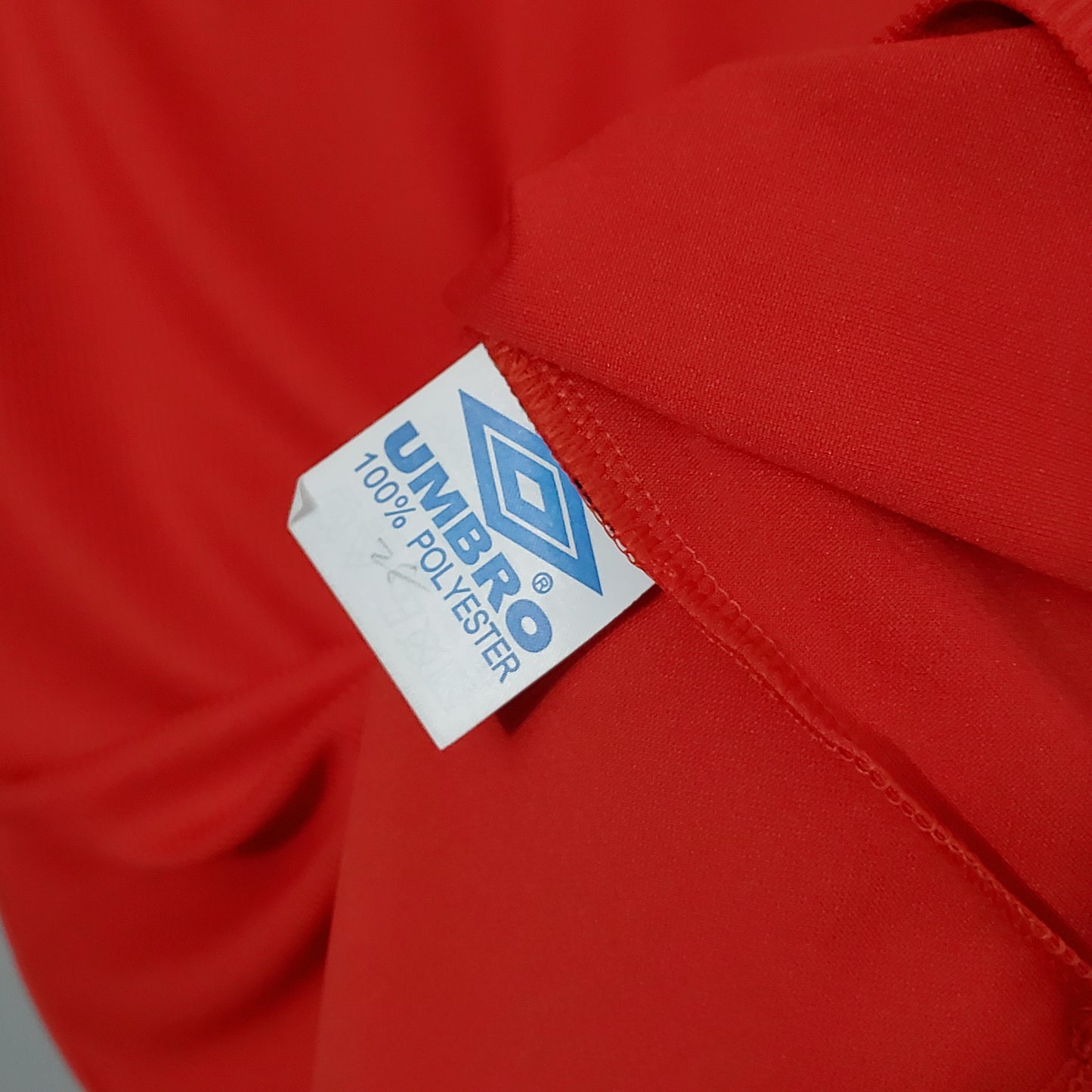 Manchester United home jersey. Season 98/99