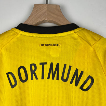 Borussia Dortmund home kids set. Season 23/34