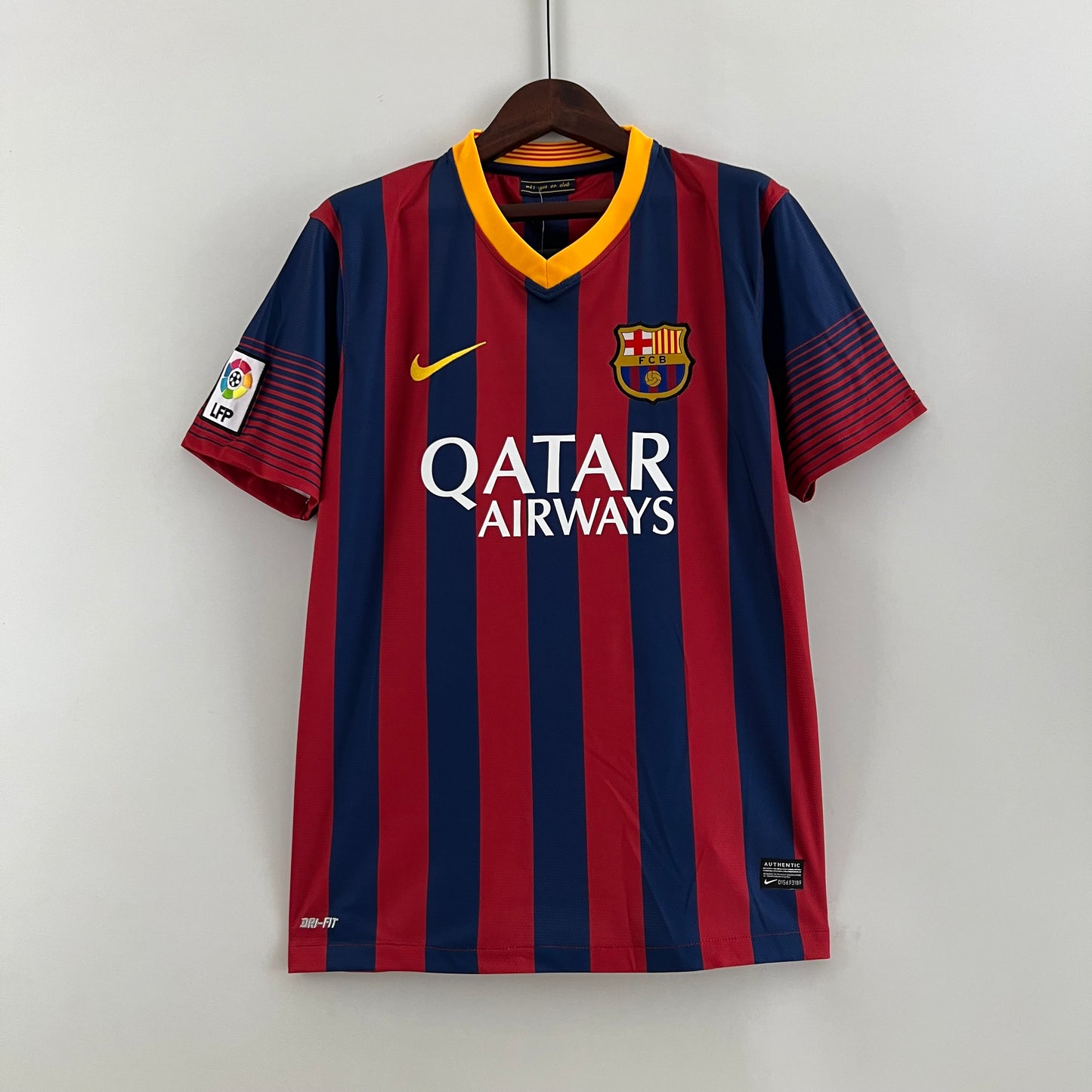 Barcelona home jersey. Season 13/14