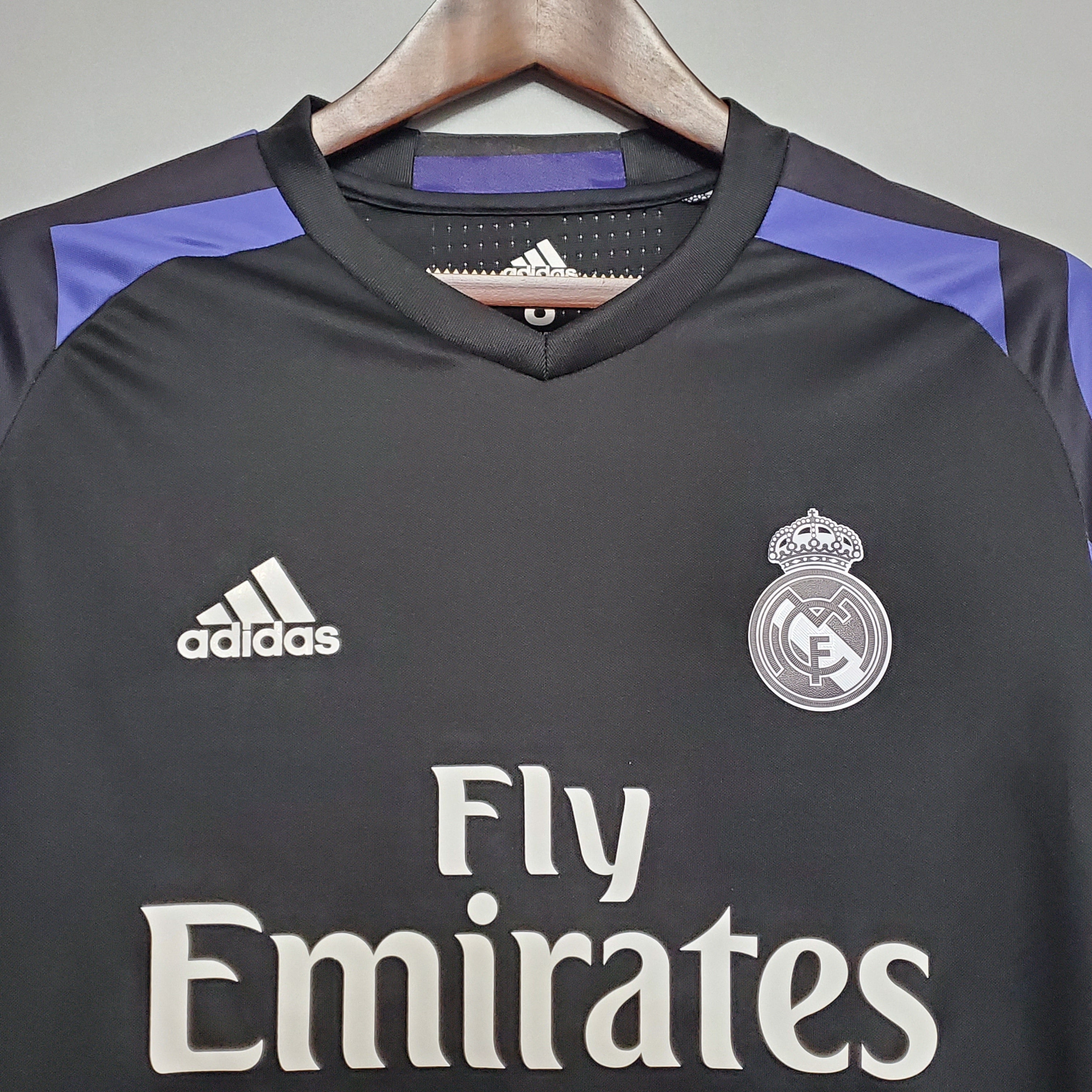 Real Madrid longsleeve away jersey. Season 16/17