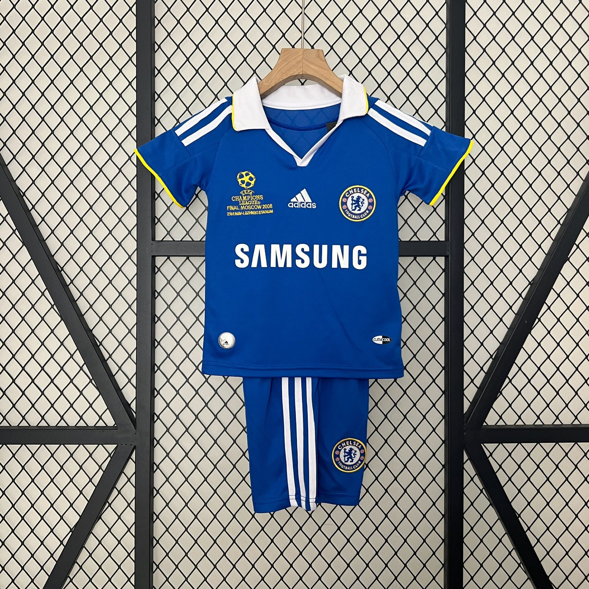 Chelsea UCL 2008 Final home kids set.