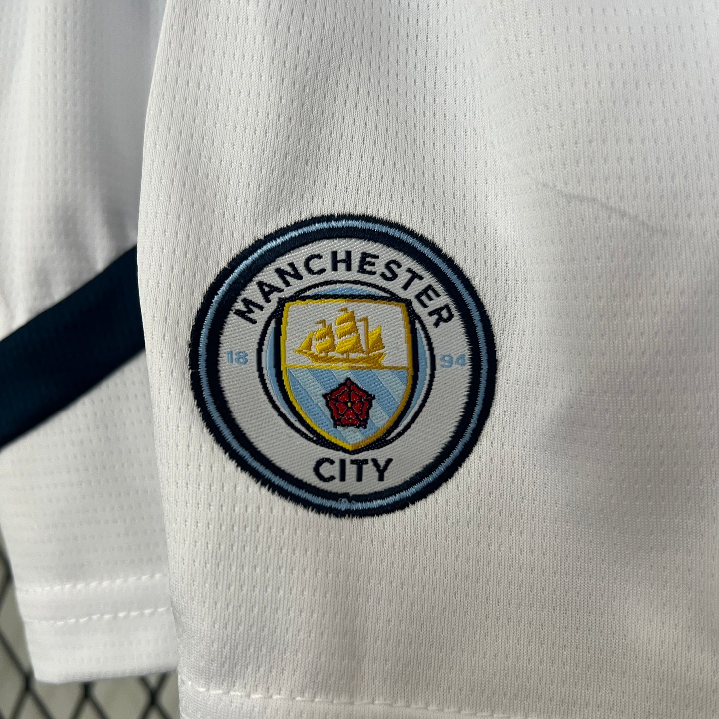 Manchester City home kids set. Season 24/25