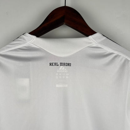 Real Madrid longsleeve home jersey. Season 09/10