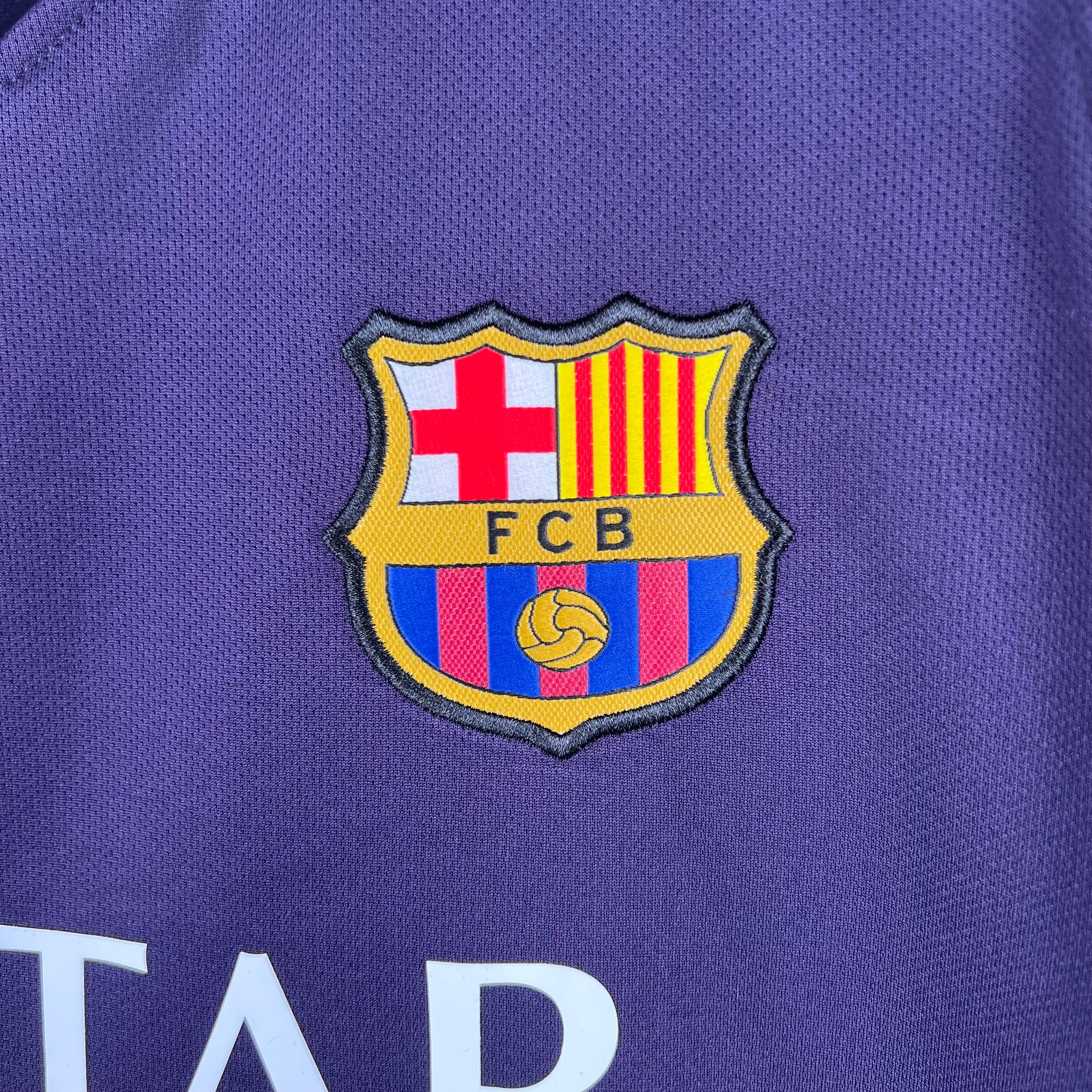 Barcelona away jersey. Season 16/17
