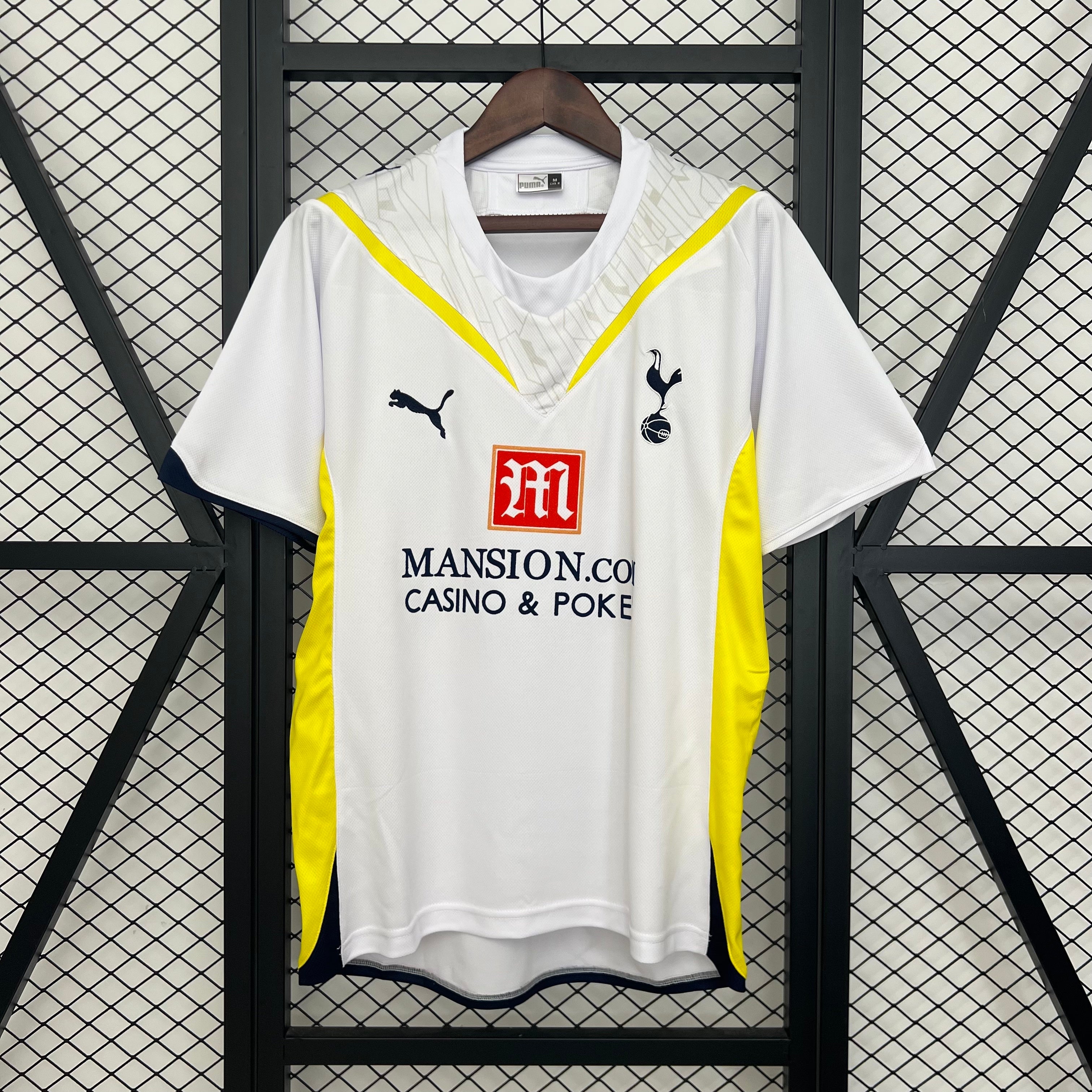 Tottenham home jersey. Season 09/10.