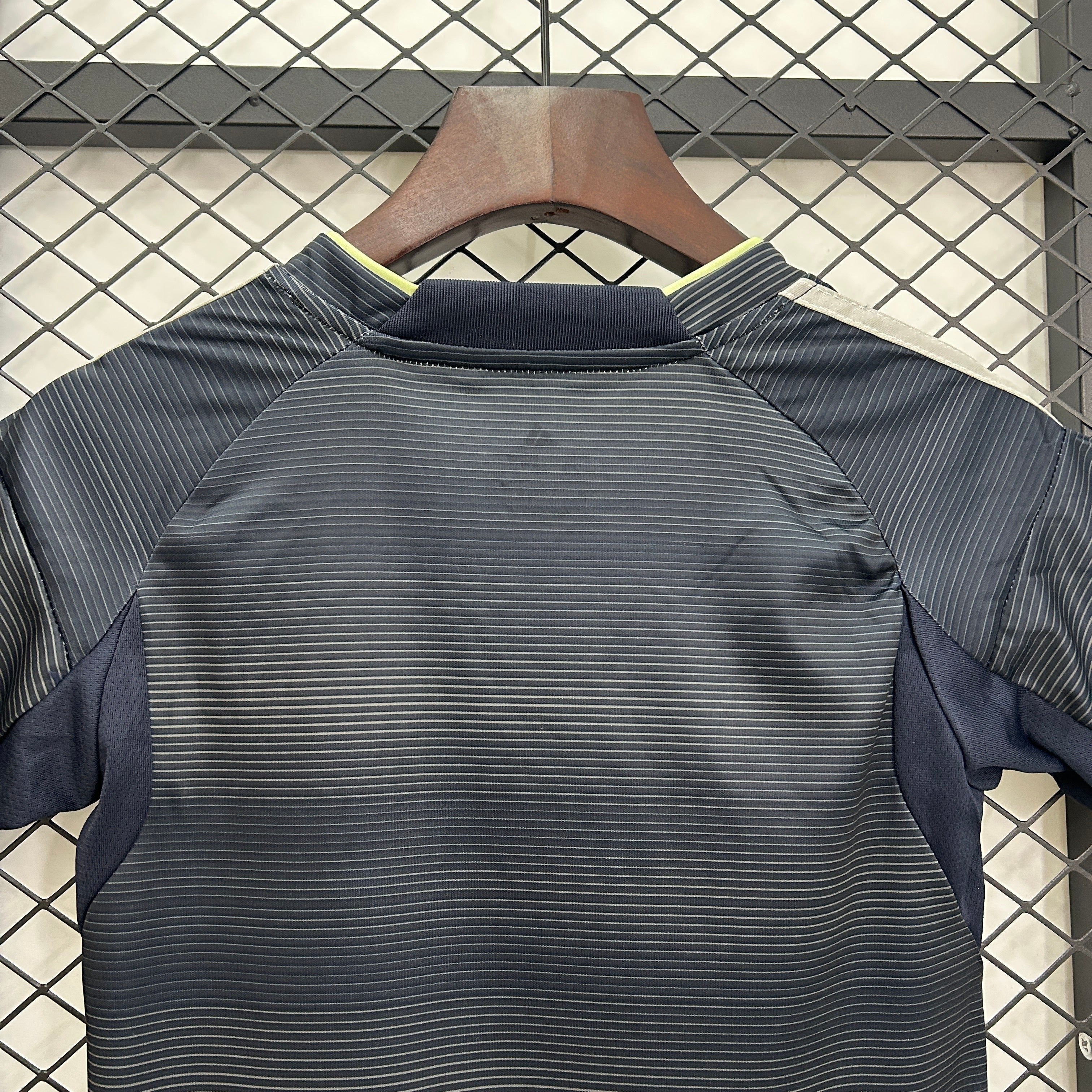 Real Madrid away kids set. Season 25/26