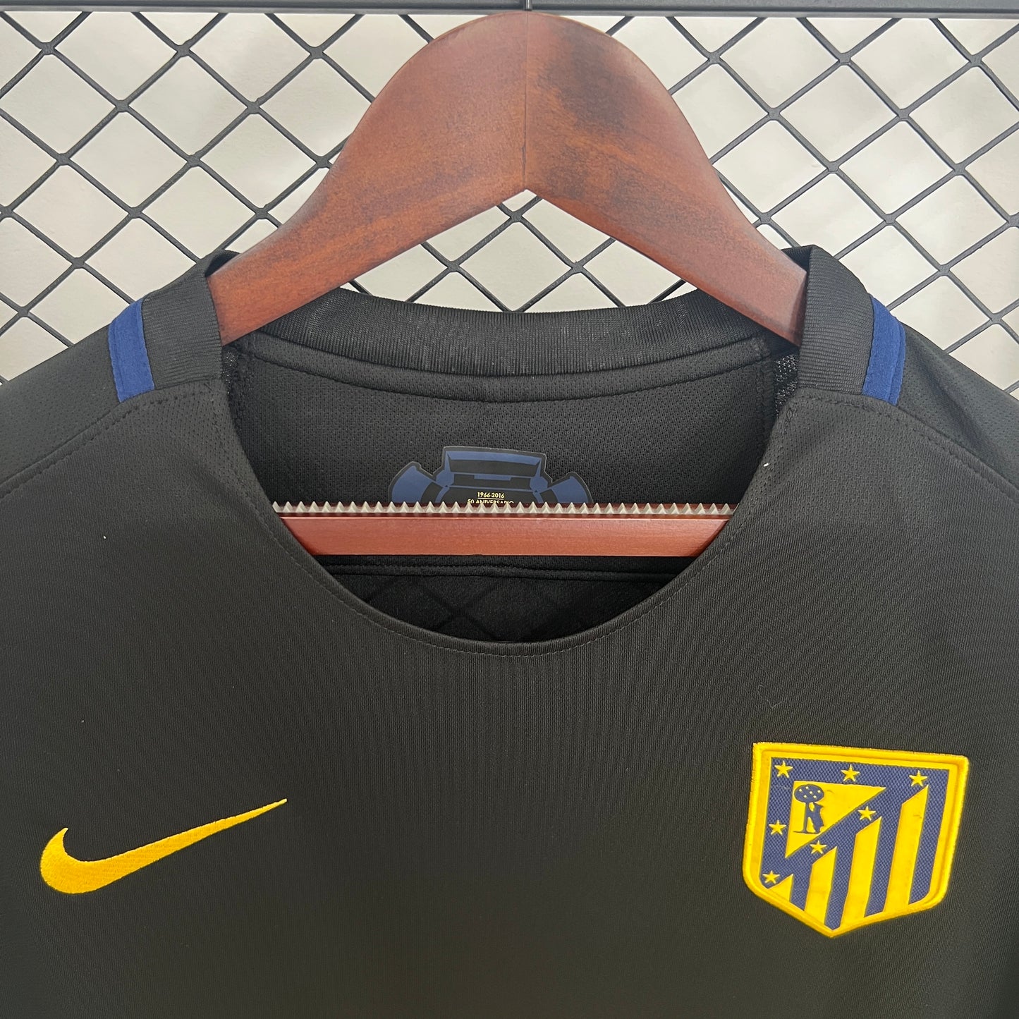 Atletico Madrid away jersey. Season 16/17