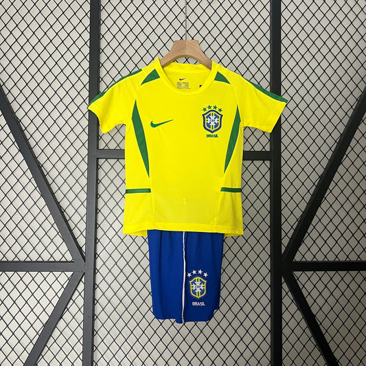 Brazil home kids set. Season 01/02