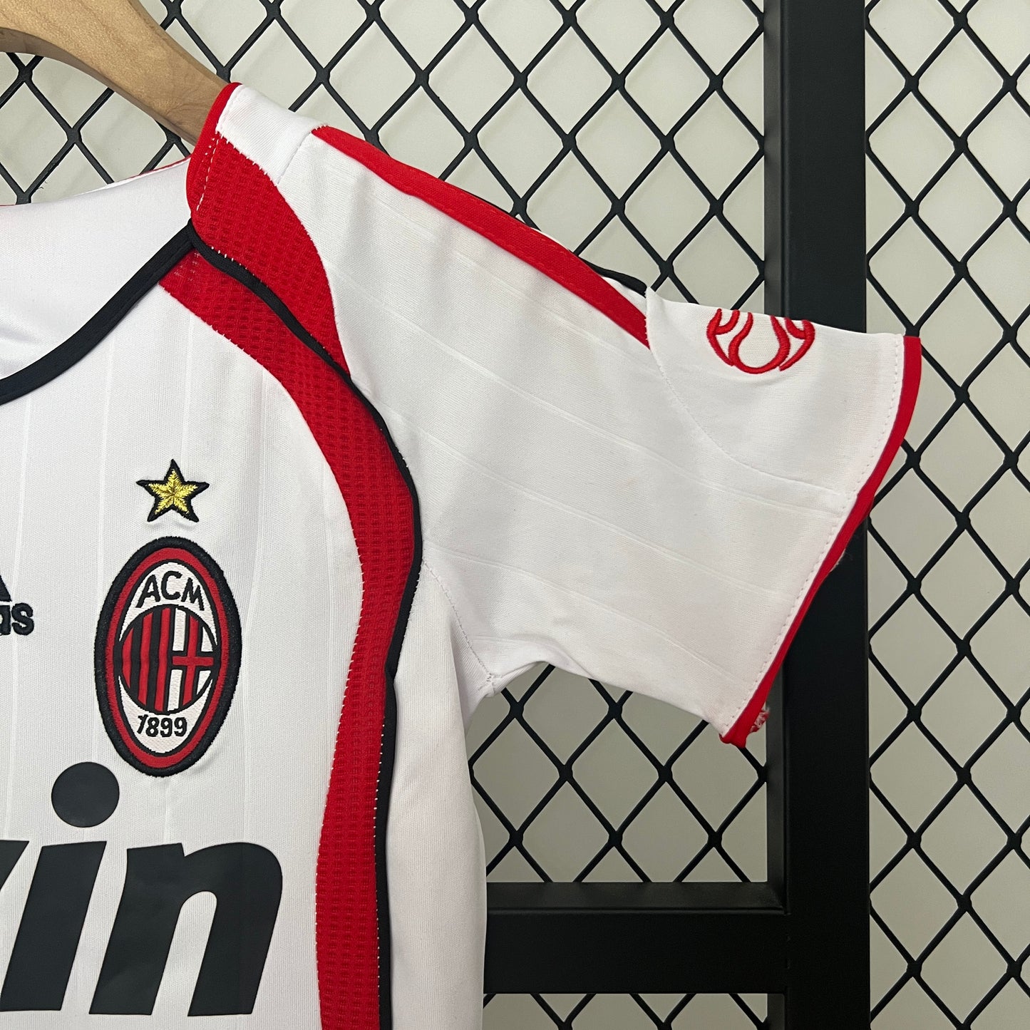 AC Milan away kids set. Season 06/07
