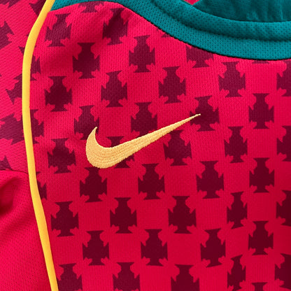 Portugal 2004 home kids set.