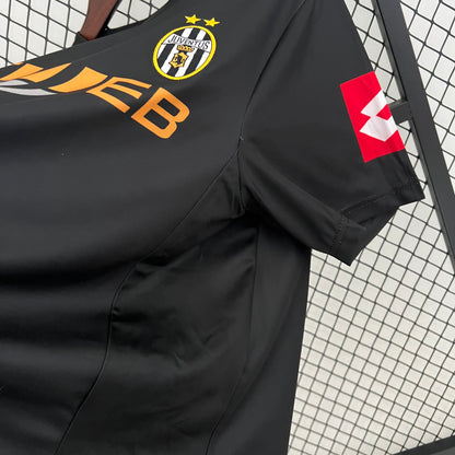 Juventus away jersey. Season 01/02