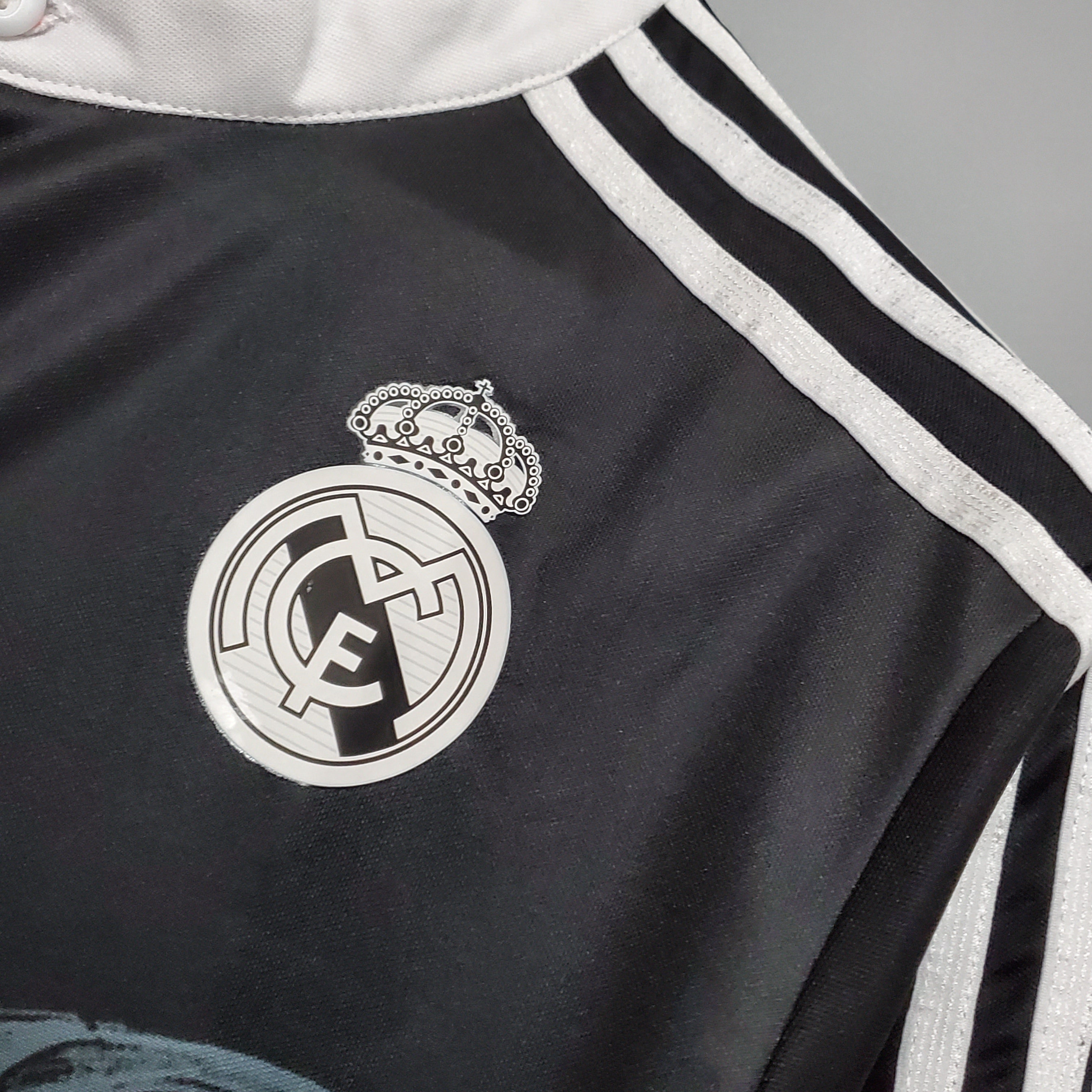 Real Madrid longsleeve third jersey. Season 14/15